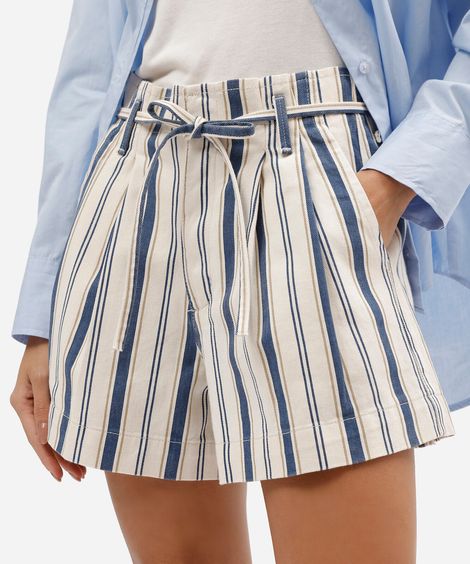 short clochard feminino de sarja com pregas listrado off white