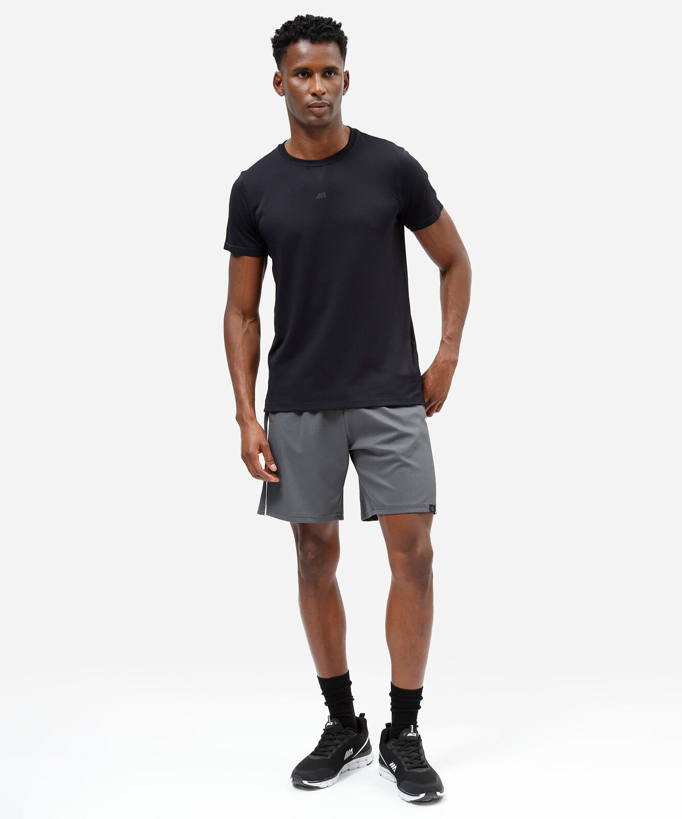camiseta masculina de poliamida esportiva sem costura preta