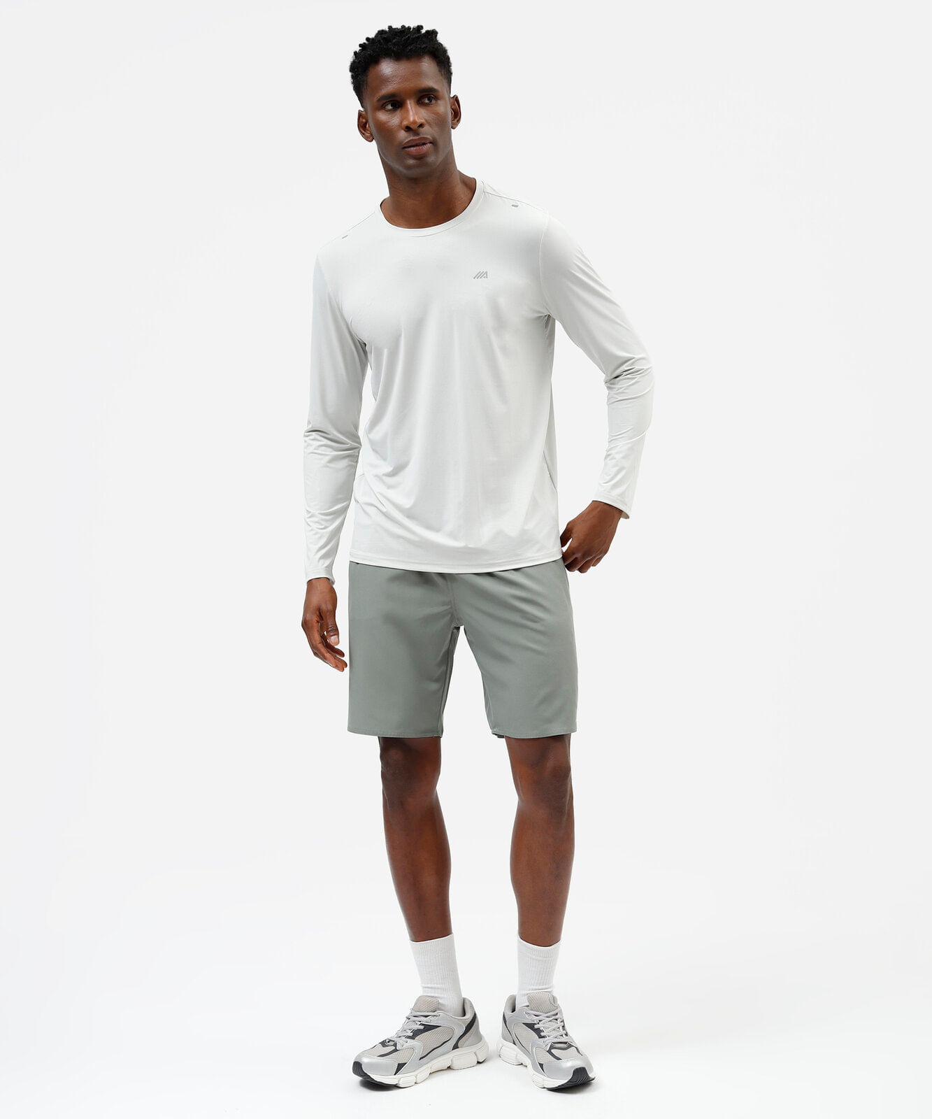 camiseta masculina esportiva manga longa cinza