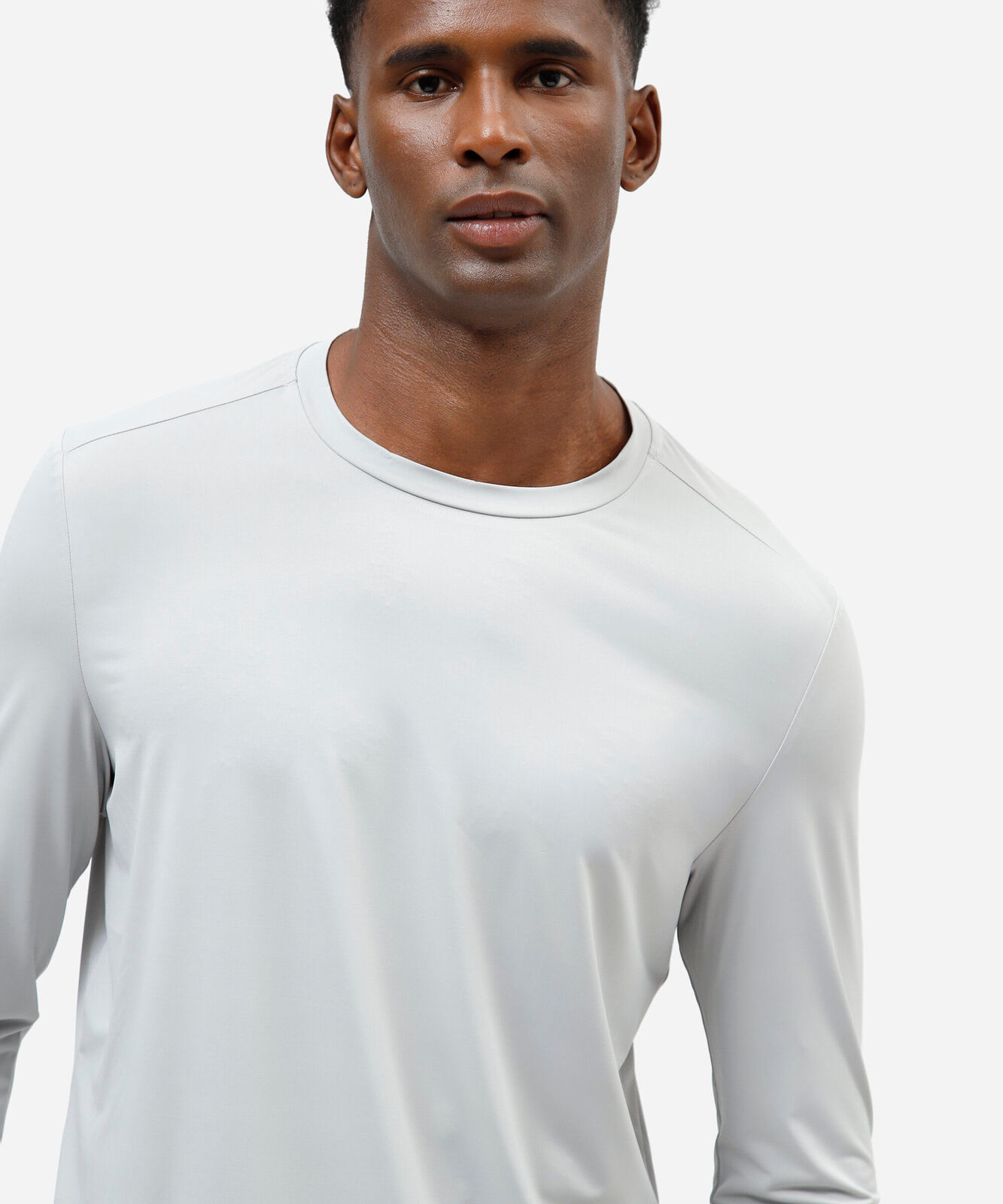 camiseta esportiva masculina manga longa com proteção uv cinza