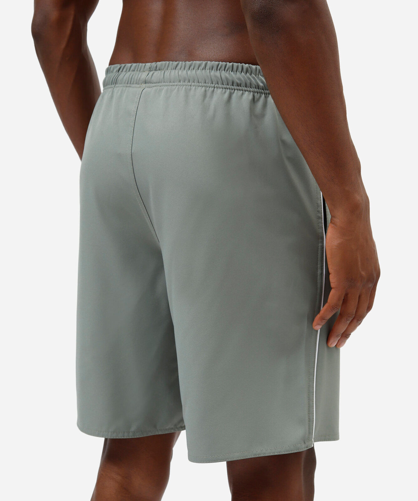 bermuda masculina com bolsos esportiva verde