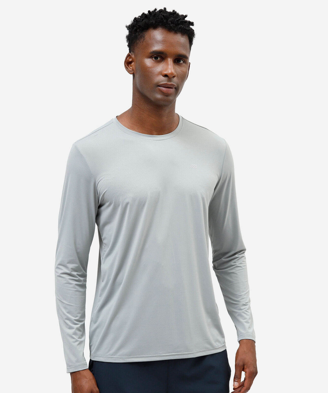 camiseta masculina esportiva manga longa cinza