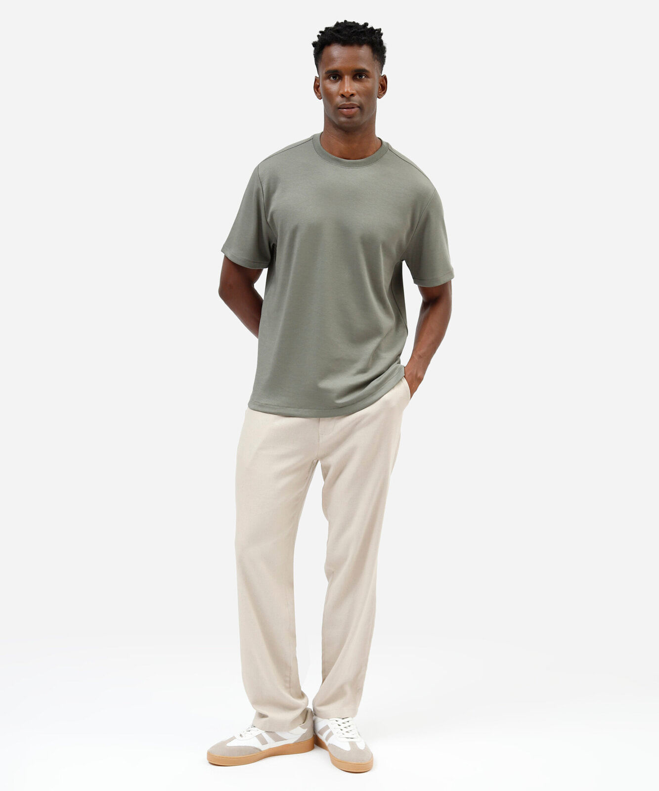camiseta masculina comfort de malha interlock lisa verde