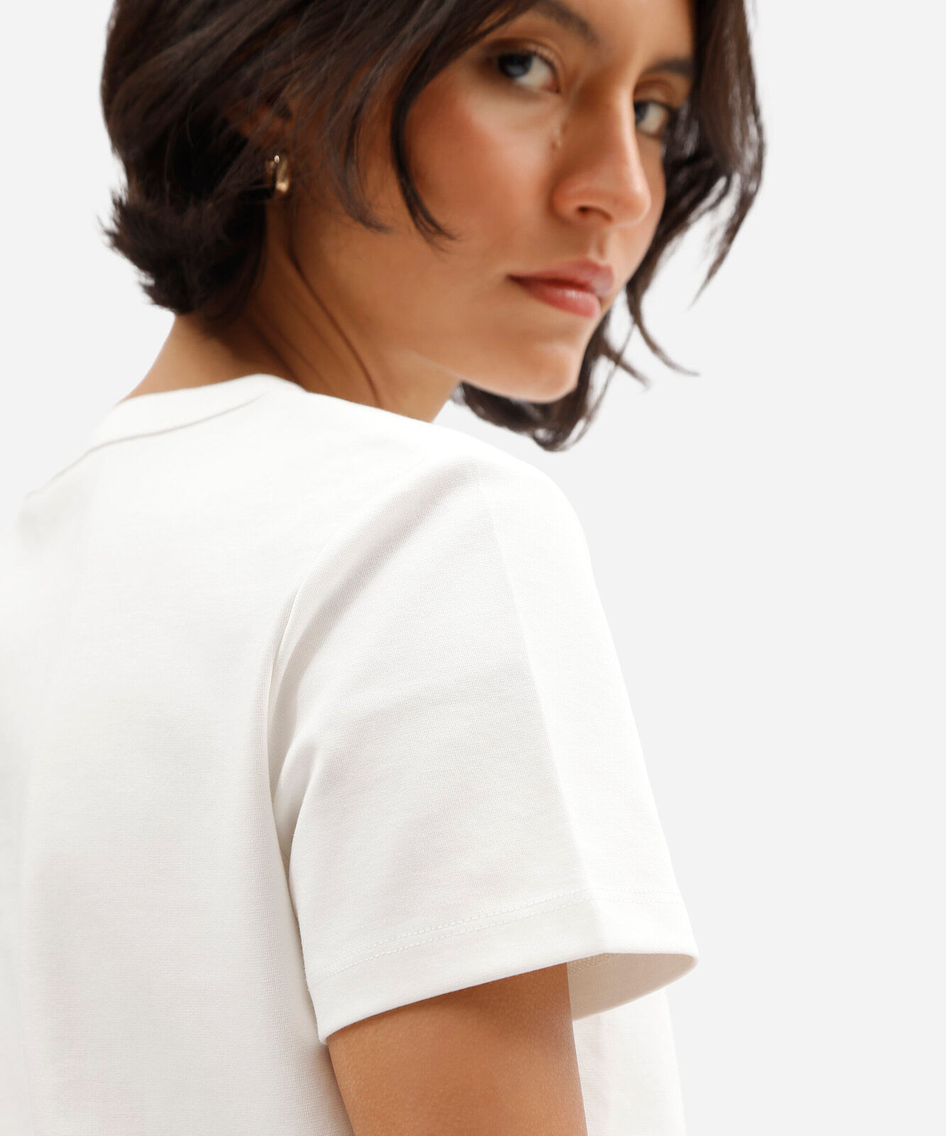 camiseta feminina de manga curta em malha ponto roma off white