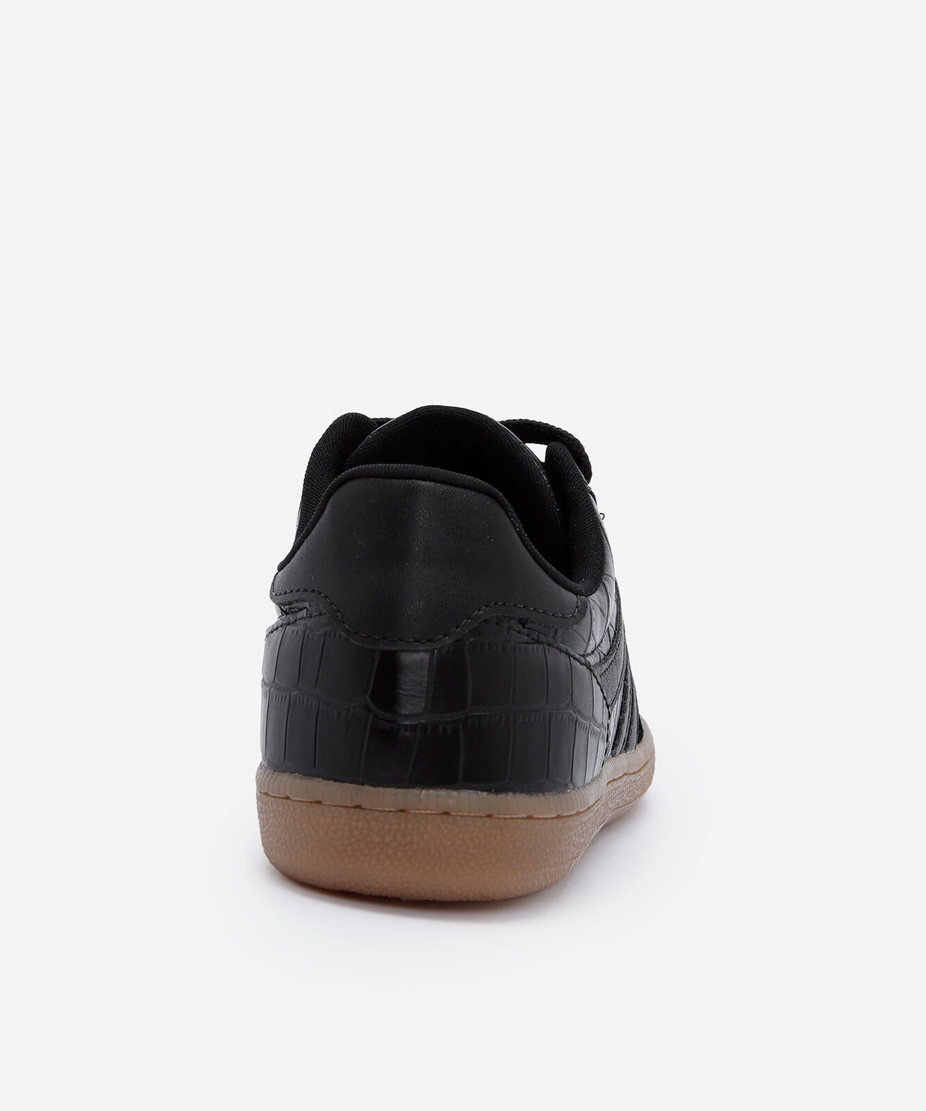 tênis bossa casual com recortes croco preto
