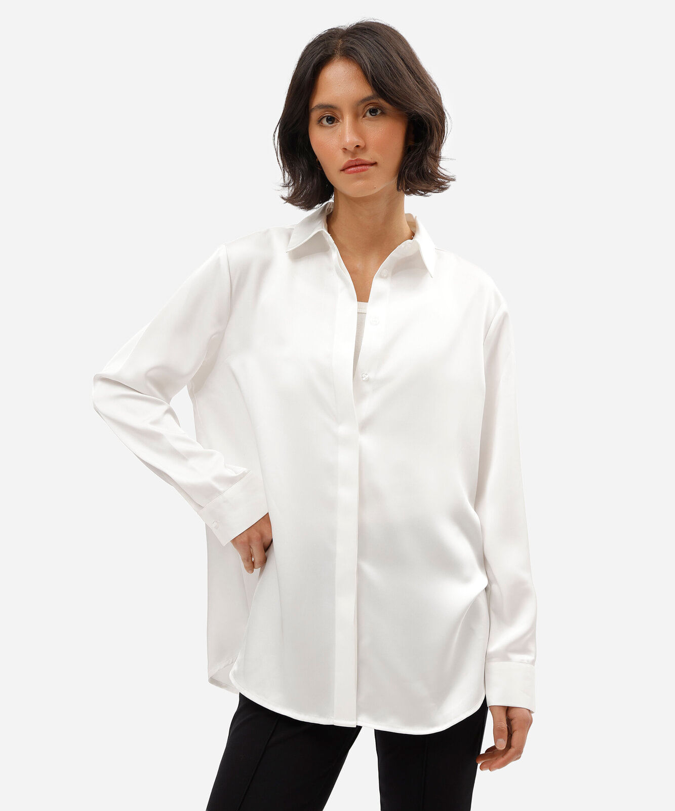 camisa acetinada oversized off white