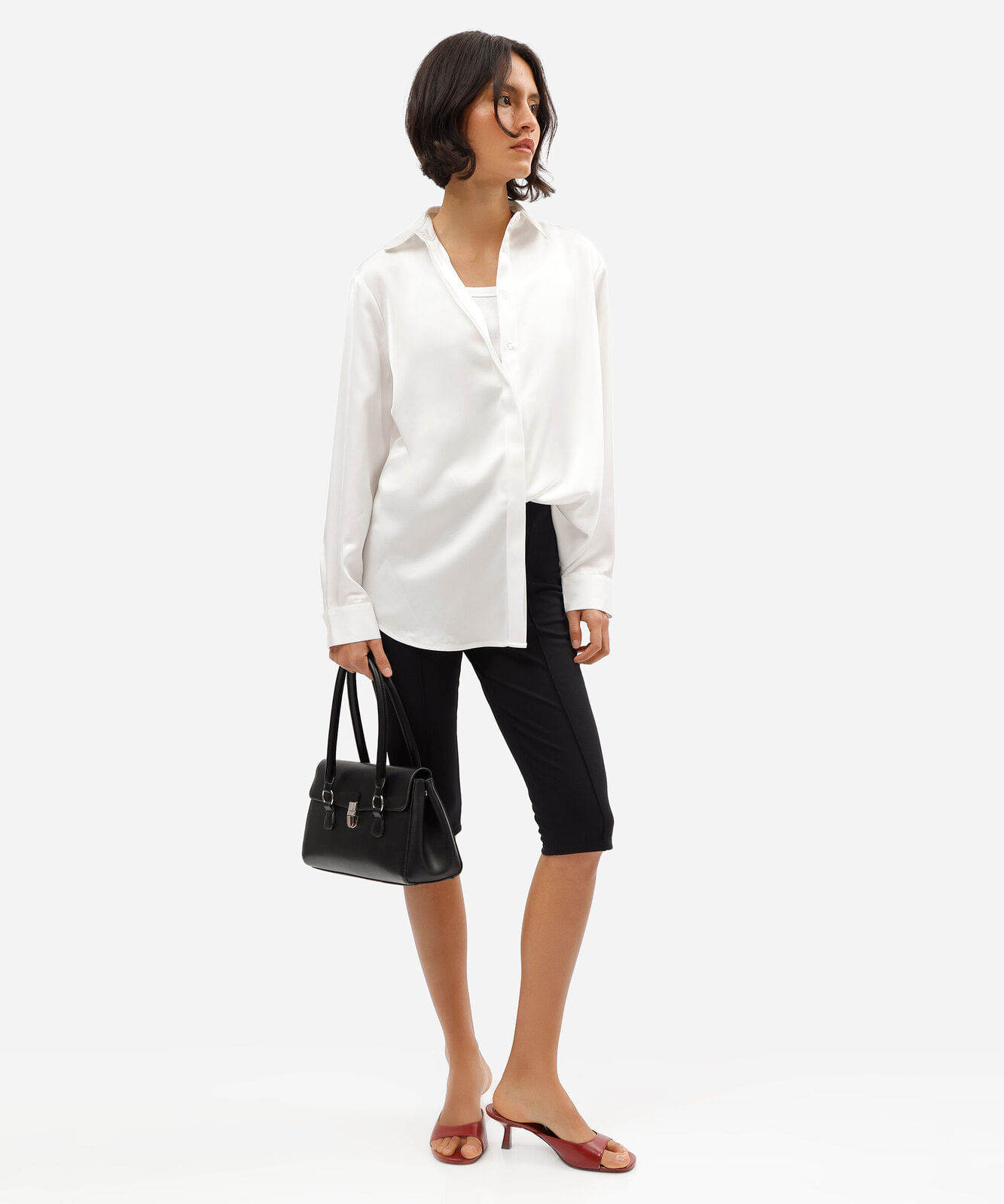 camisa acetinada oversized off white