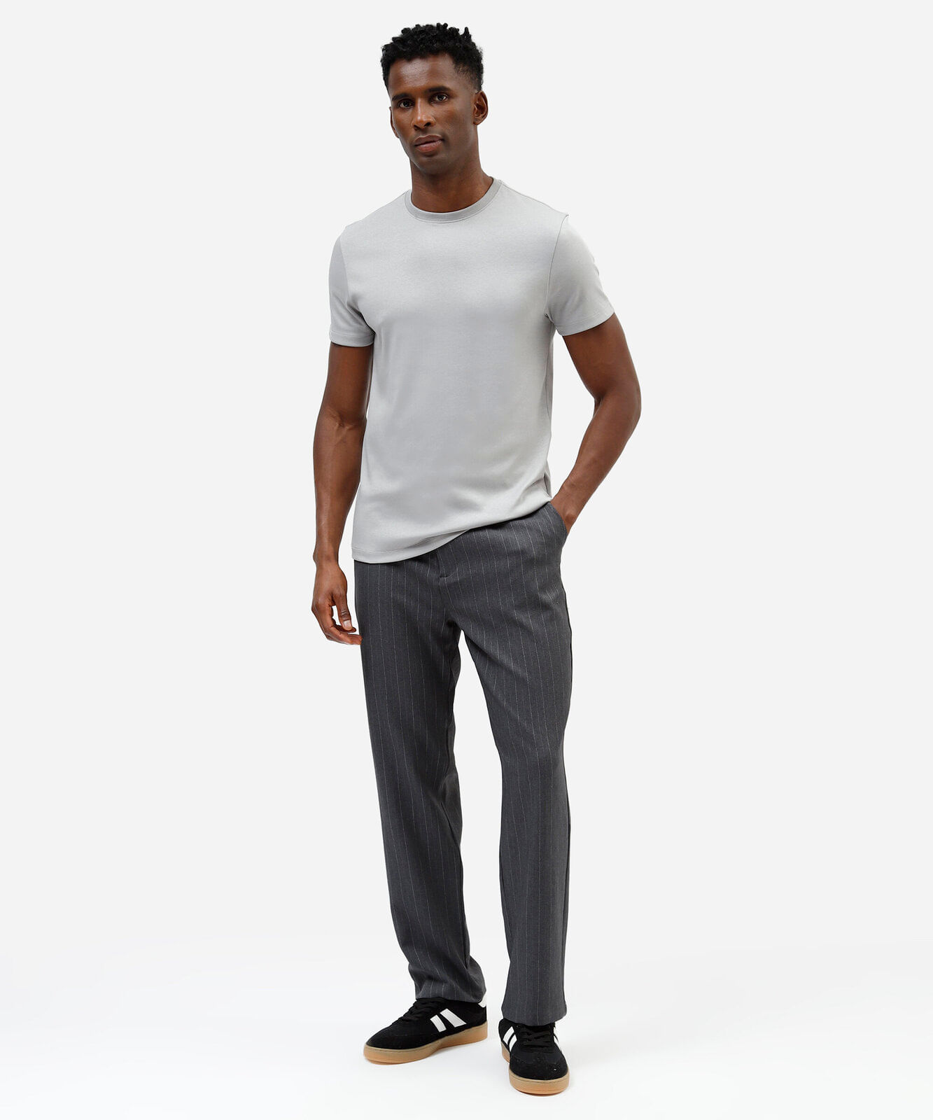 camiseta masculina de algodão peruano slim fit cinza