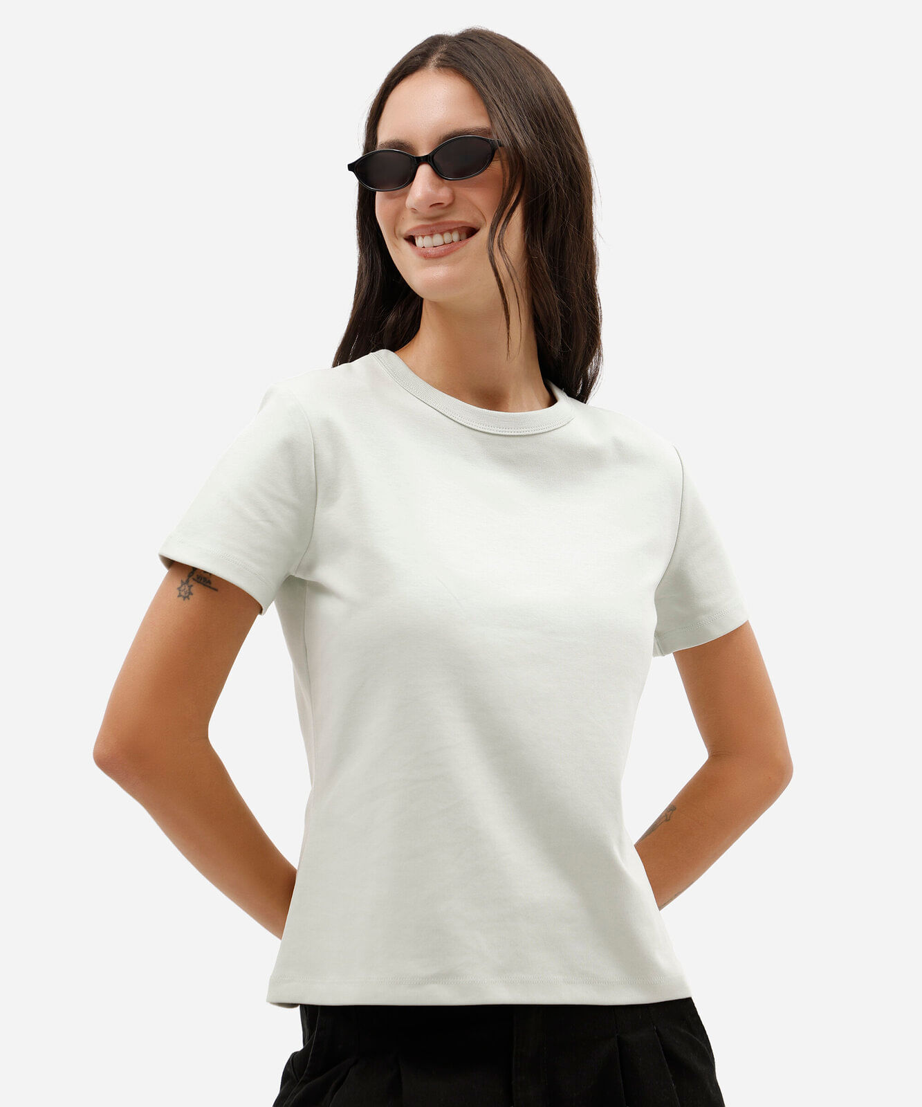 camiseta feminina de manga curta em malha ponto roma verde