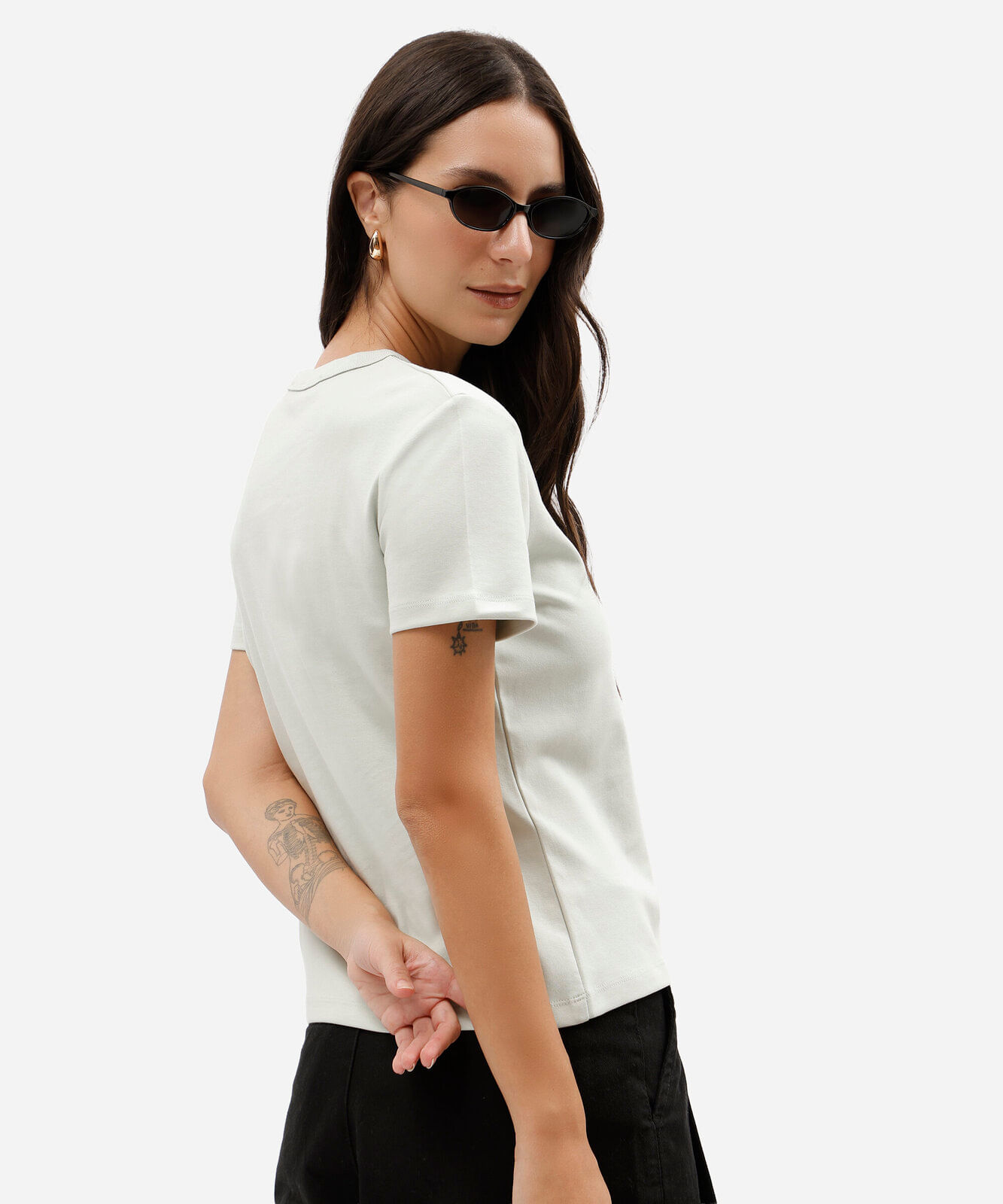 camiseta feminina de manga curta em malha ponto roma verde