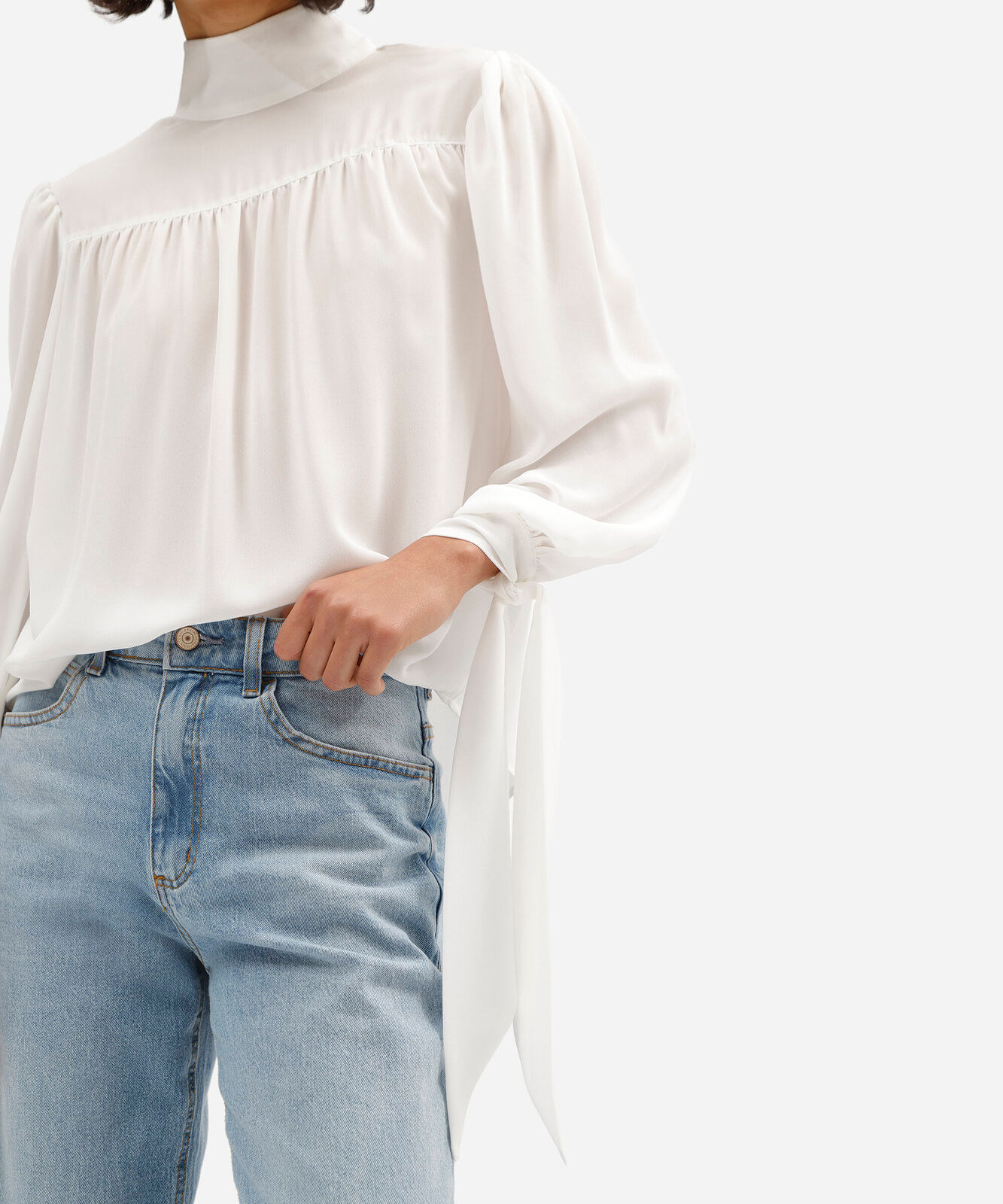 blusa feminina gola alta manga longa com amarração off white