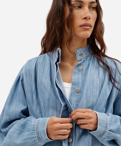 jaqueta feminina jeans com pregas gola funnel neck azul