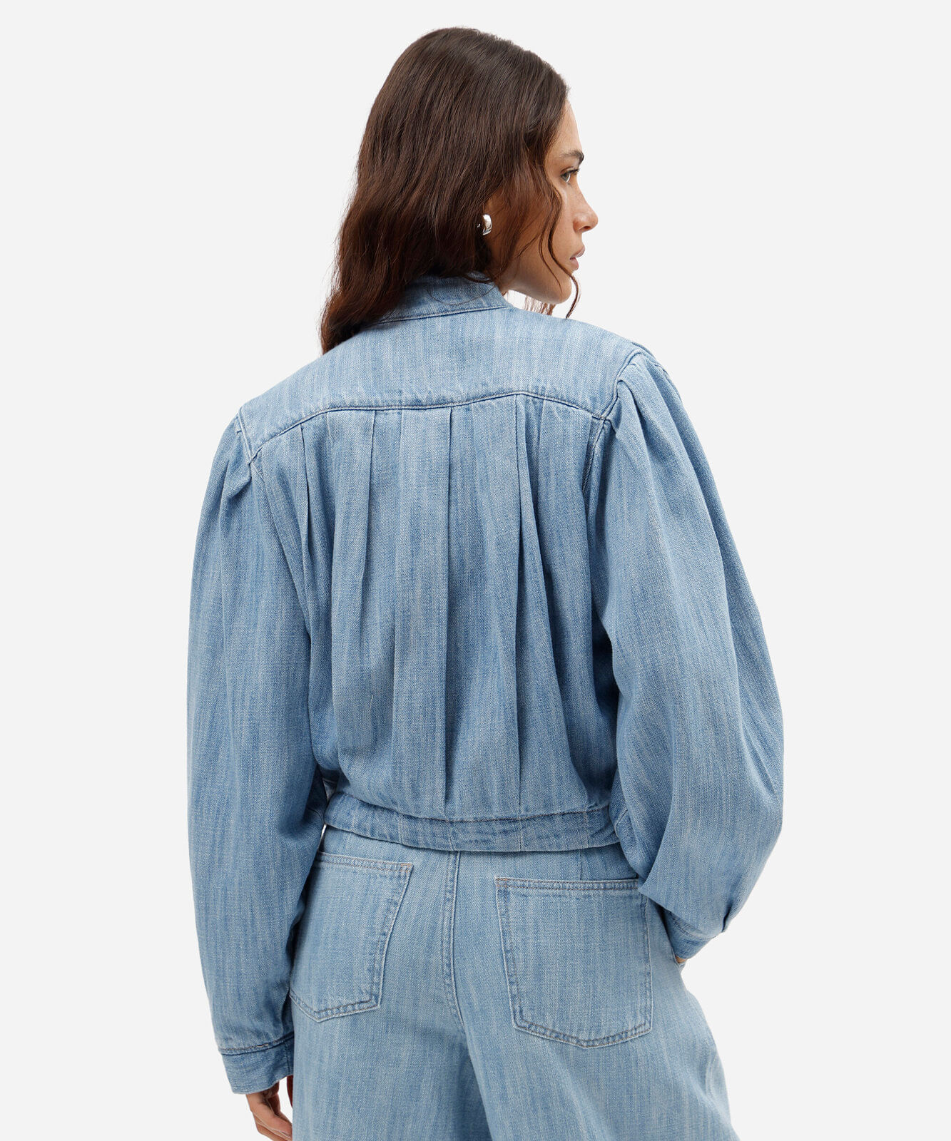 jaqueta feminina jeans com pregas gola funnel neck azul