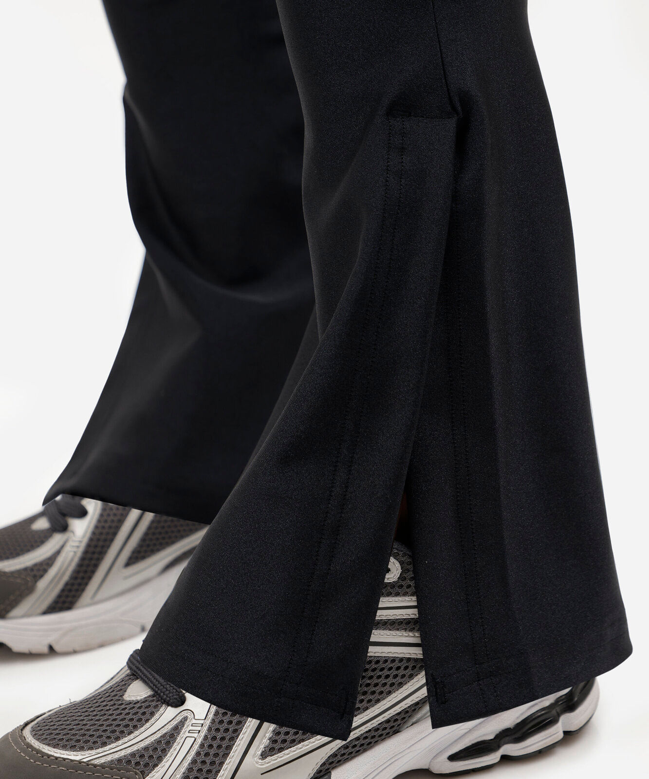 calça flare bailarina feminina de poliamida com fendas preta