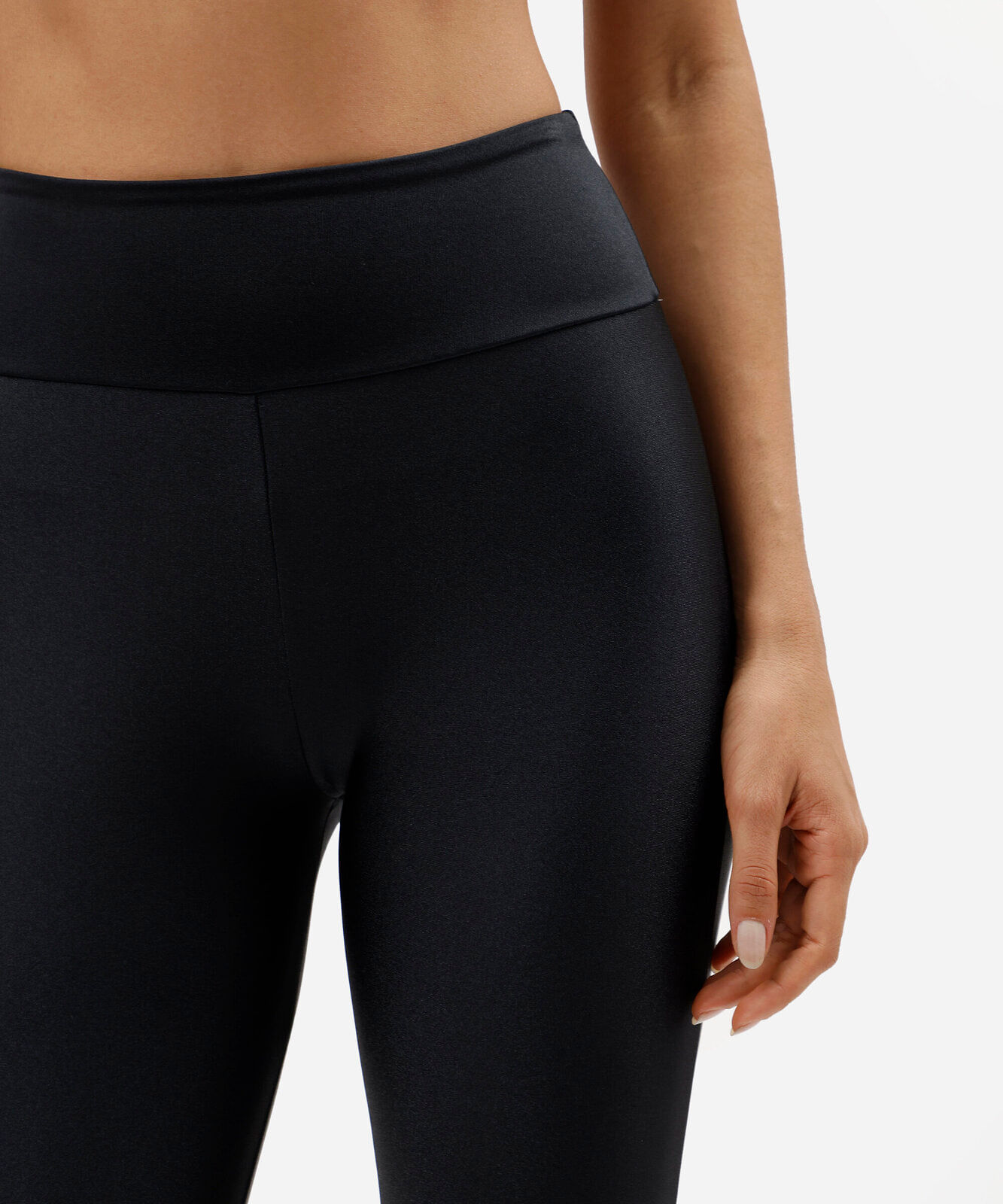 calça flare bailarina feminina de poliamida com fendas preta