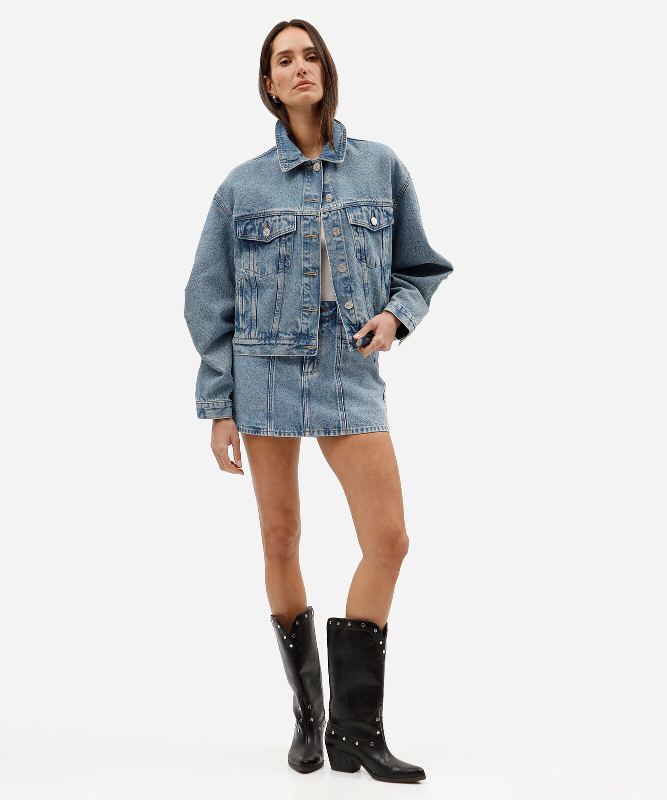 jaqueta feminina jeans bordada rock in rio azul