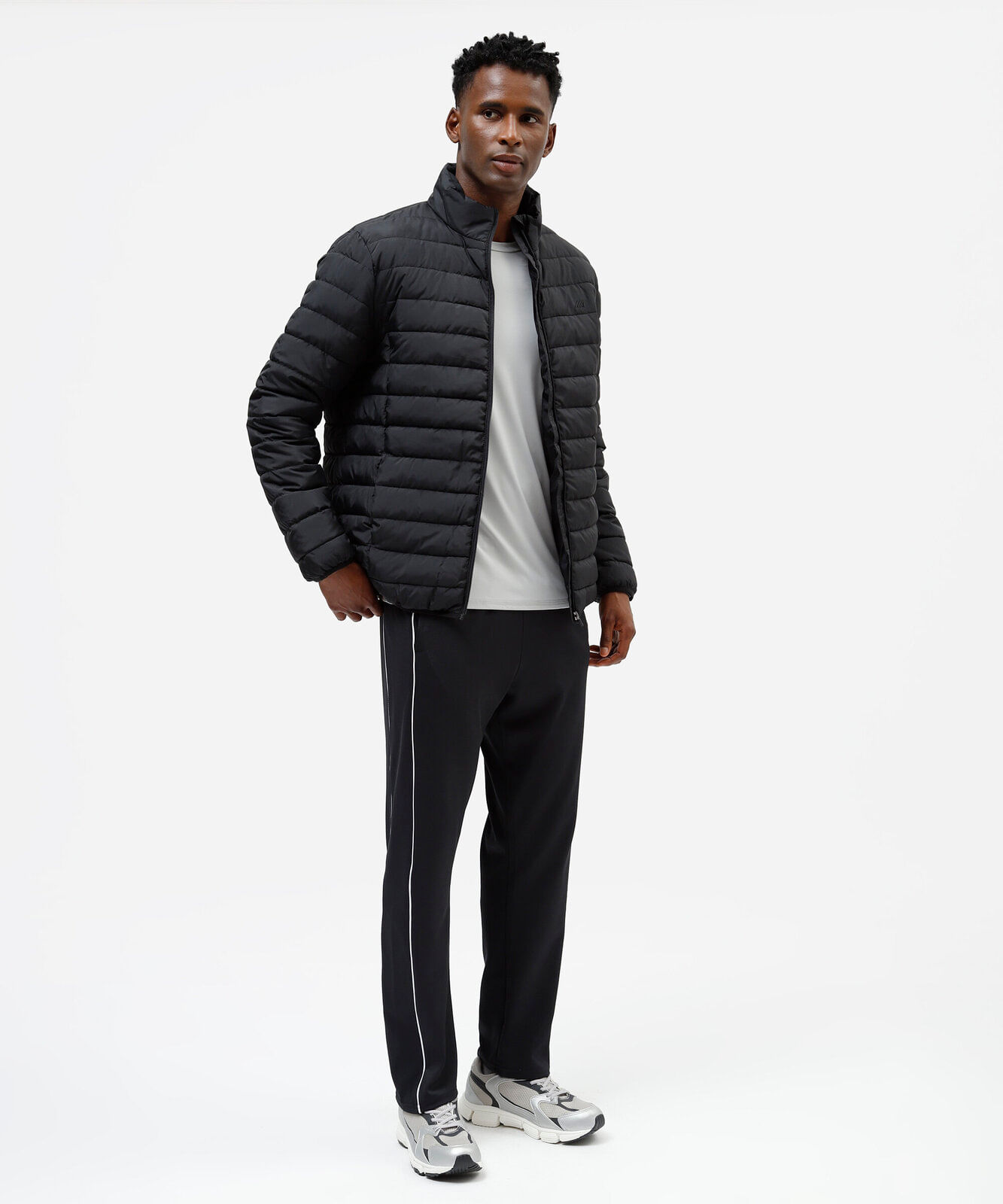 jaqueta puffer esportiva masculina gola alta preta