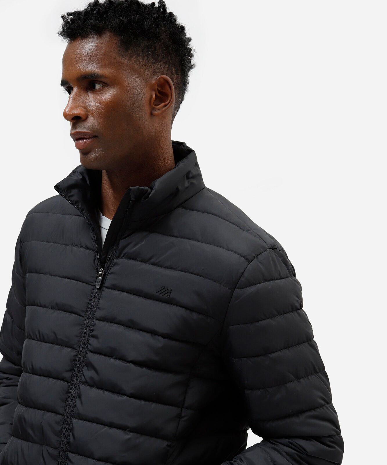 jaqueta puffer esportiva masculina gola alta preta