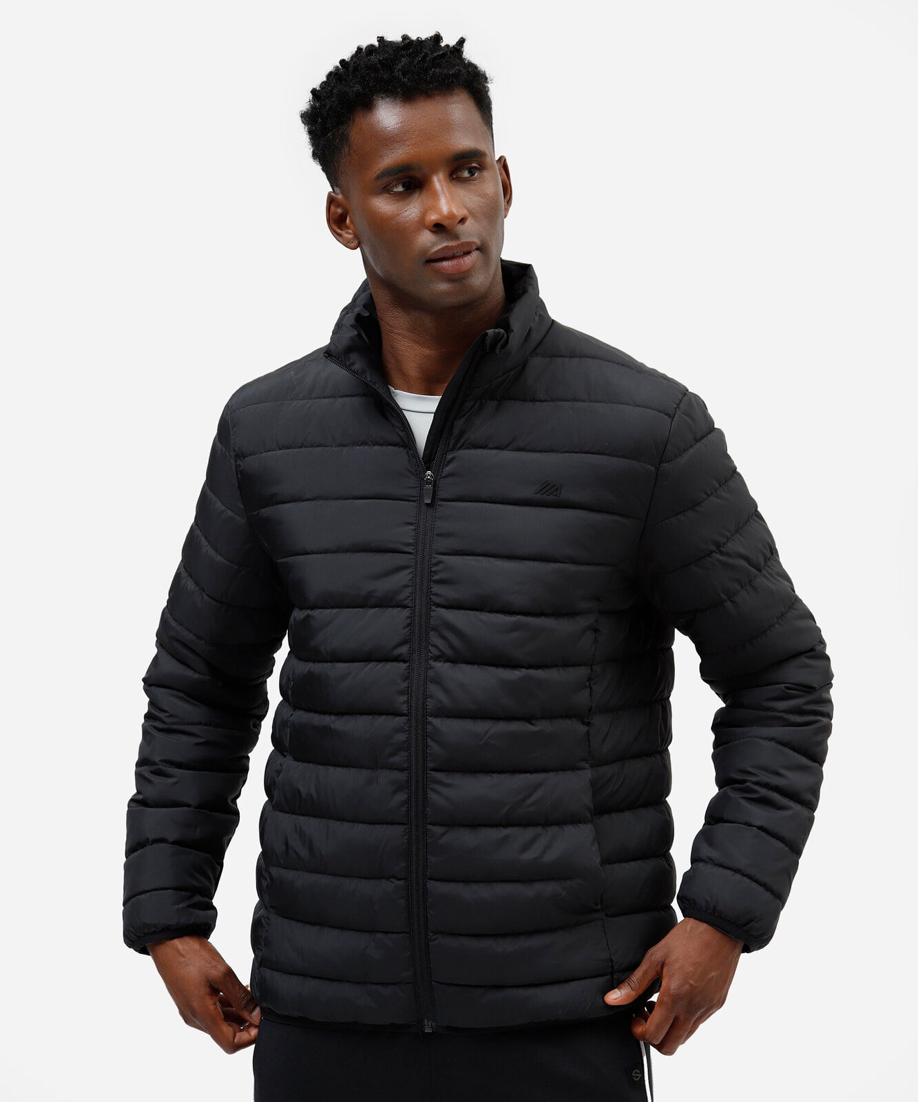 jaqueta puffer esportiva masculina gola alta preta