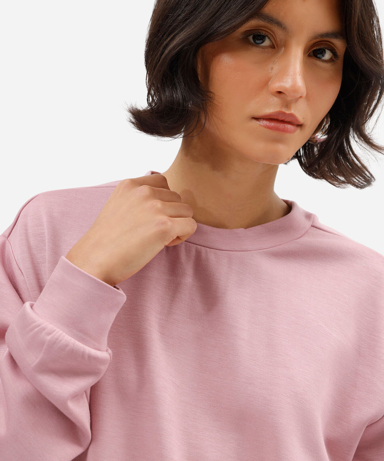 blusão básico alongado feminino de moletom com recorte rosa