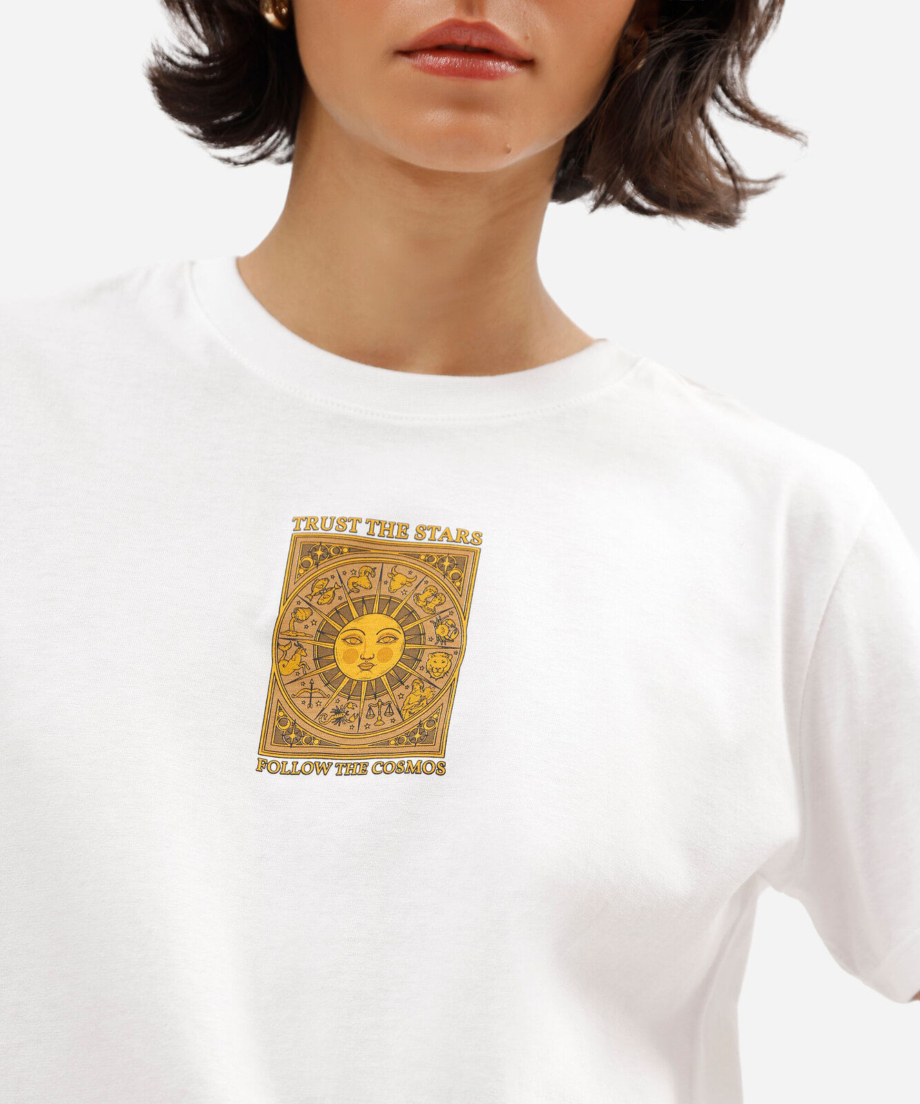 camiseta feminina de algodão manga curta estampada off white