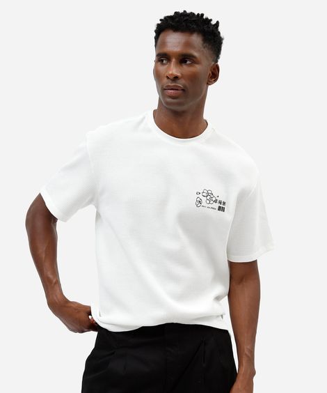 camiseta masculina com algodão manga curta texturizada estampada off white