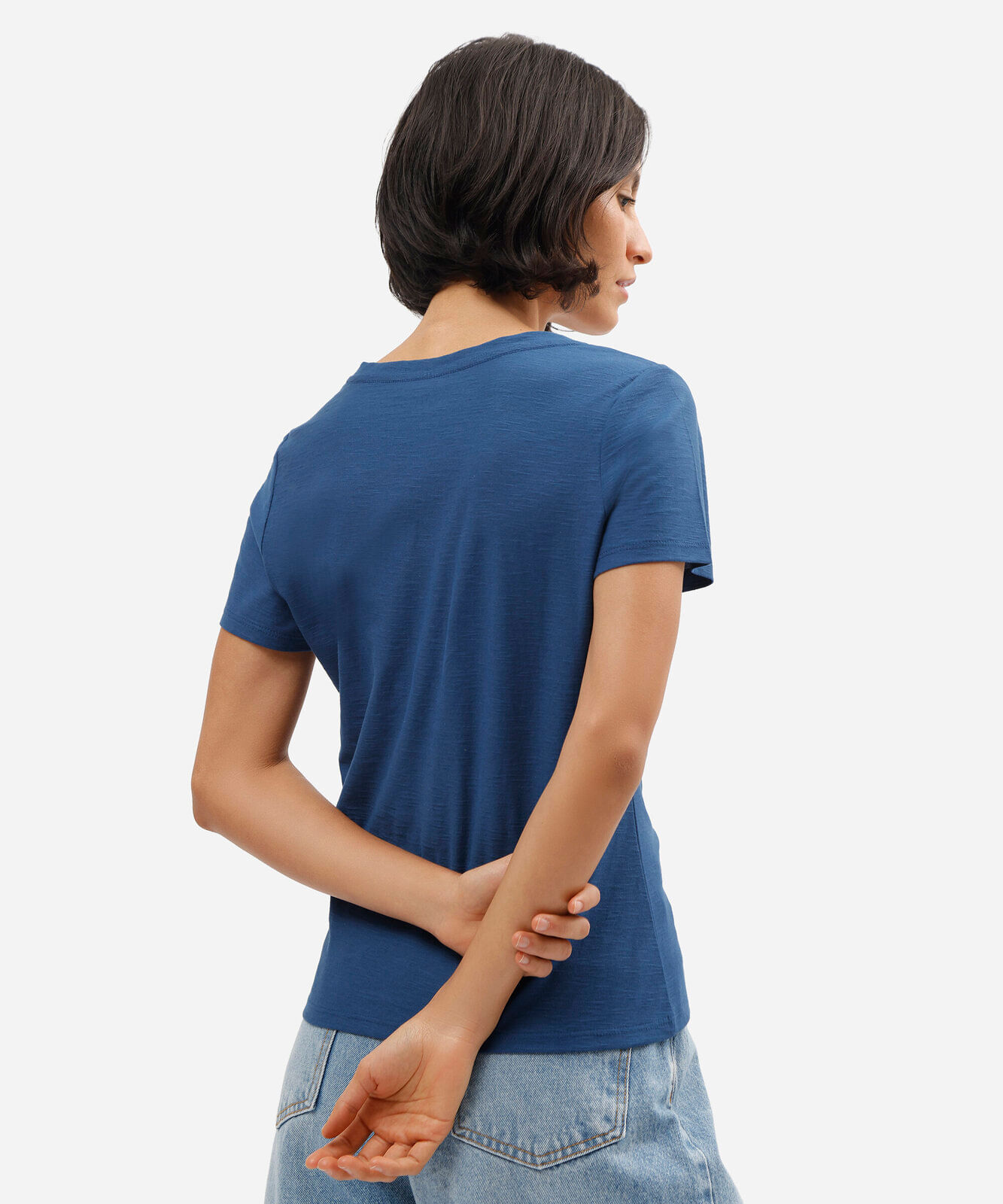blusa básica feminina de algodão peruano manga curta decote v  azul