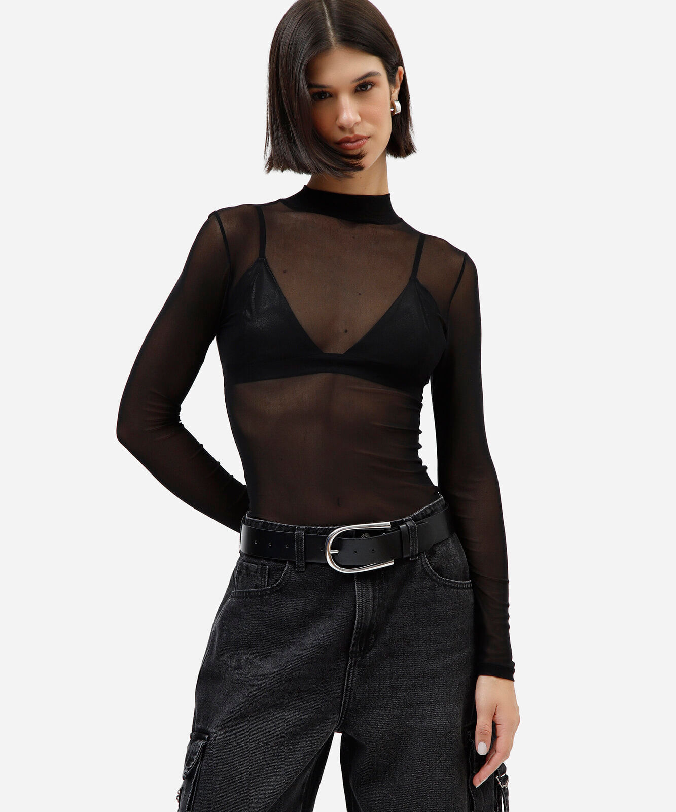 blusa de tule gola alta manga longa preta