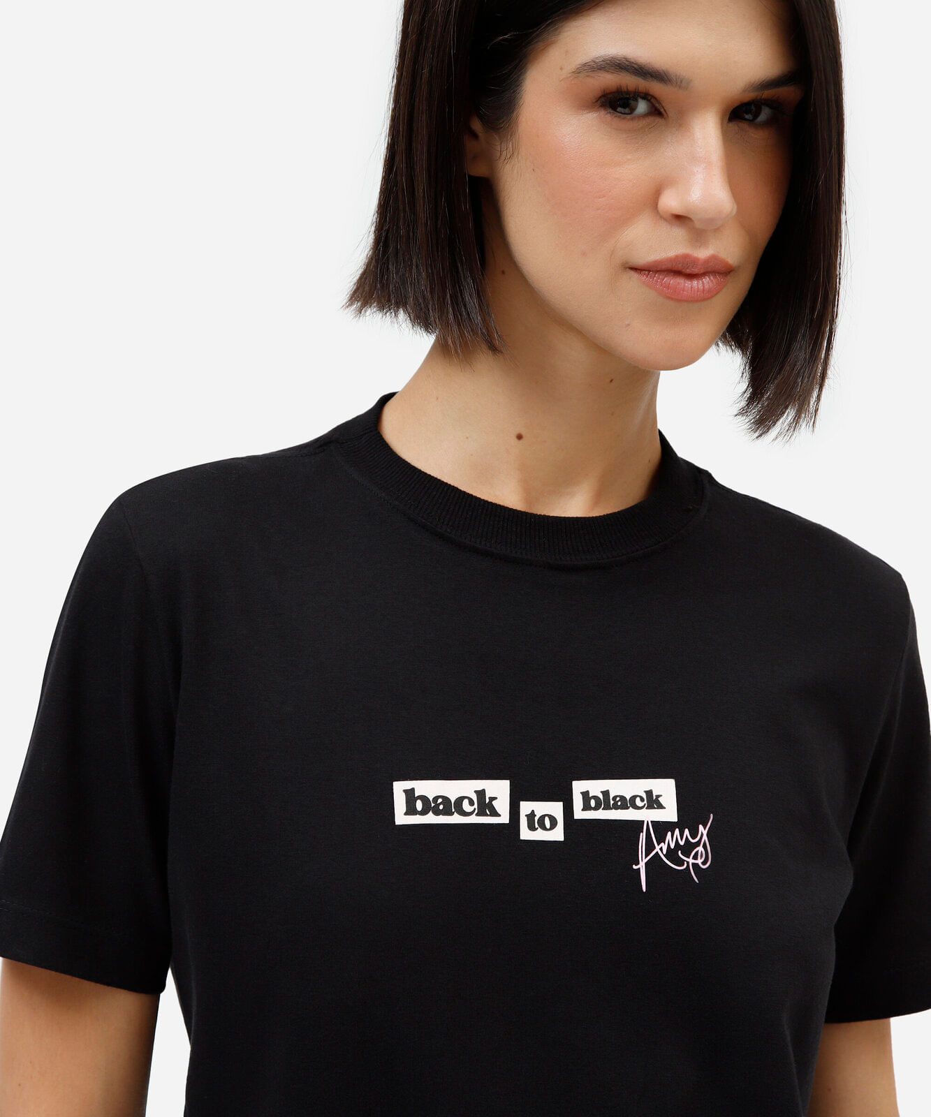 camiseta feminina de algodão manga curta amy winehouse preta