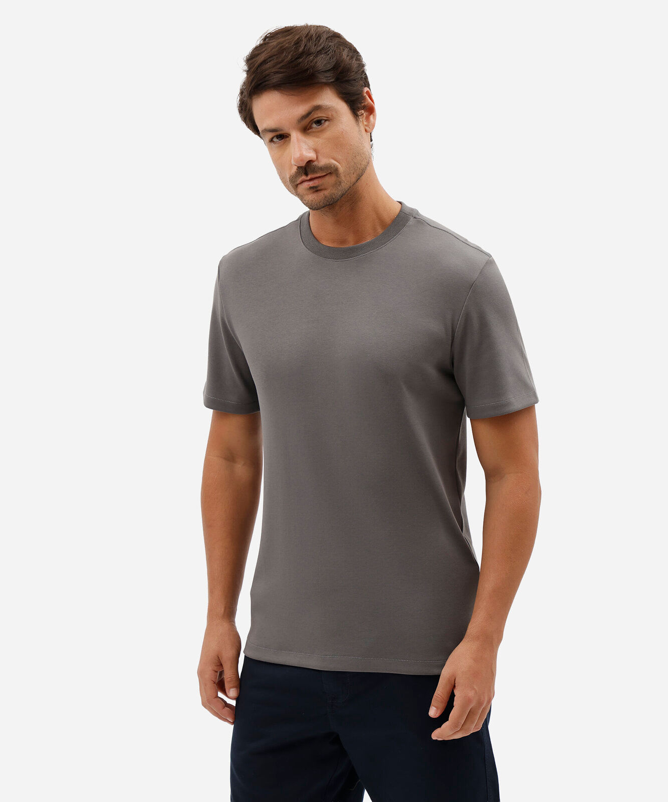 camiseta slim fit masculina de algodão peruano manga curta cinza