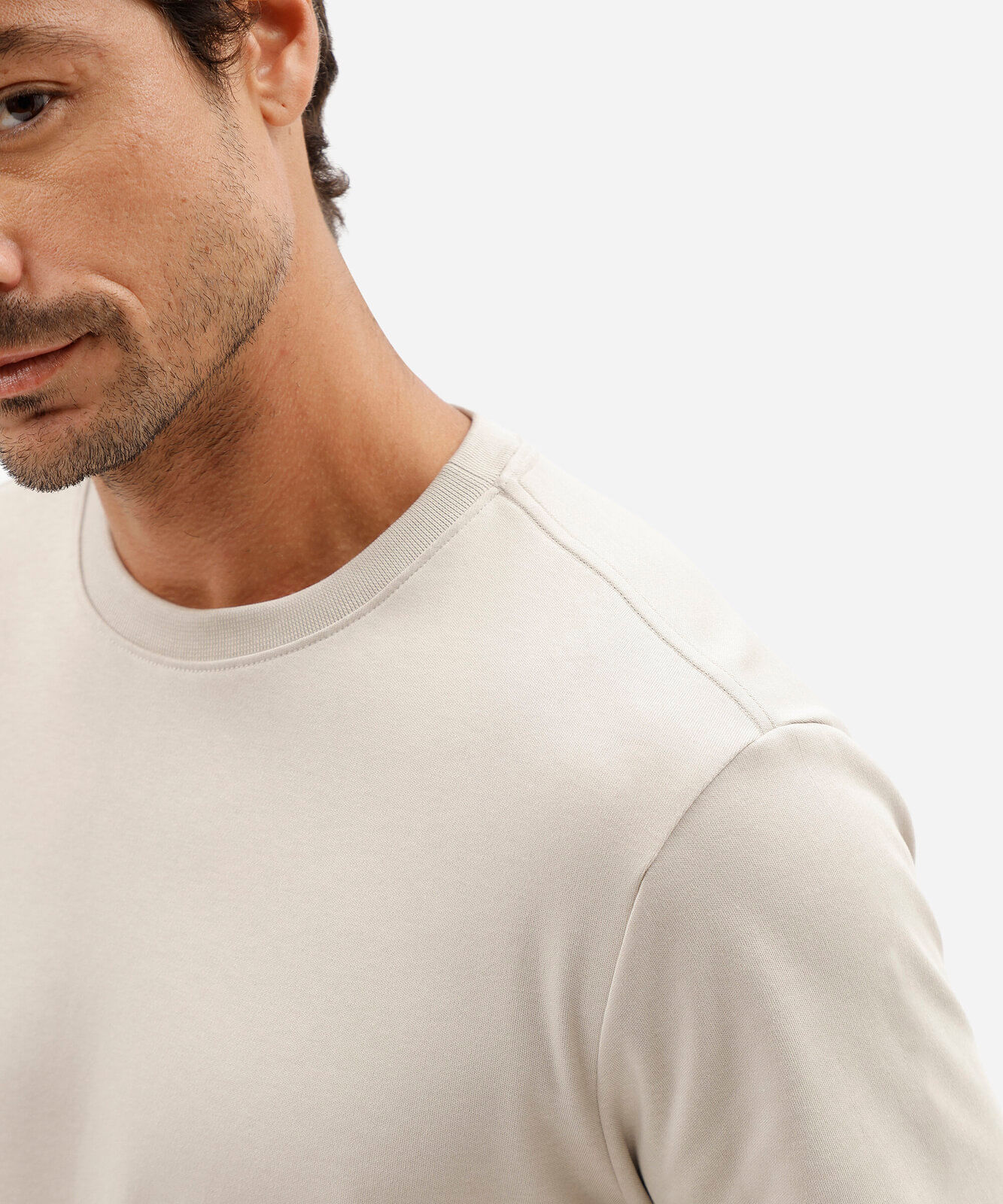 camiseta slim fit masculina de algodão peruano manga curta cinza