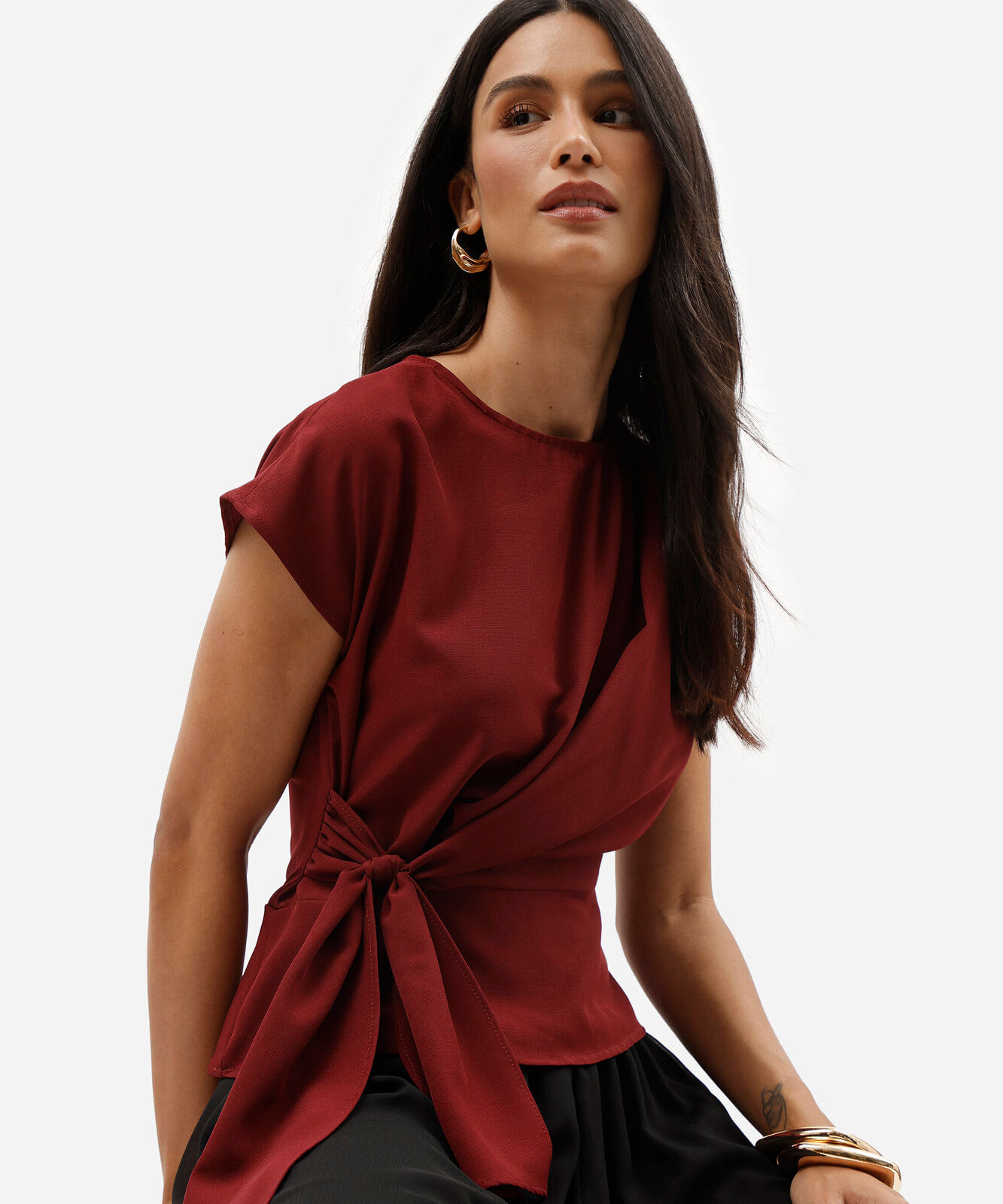 blusa feminina com amarração manga curta vinho