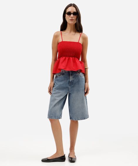 bermuda jeans feminina oversized de cintura alta com lavagem estonada azul