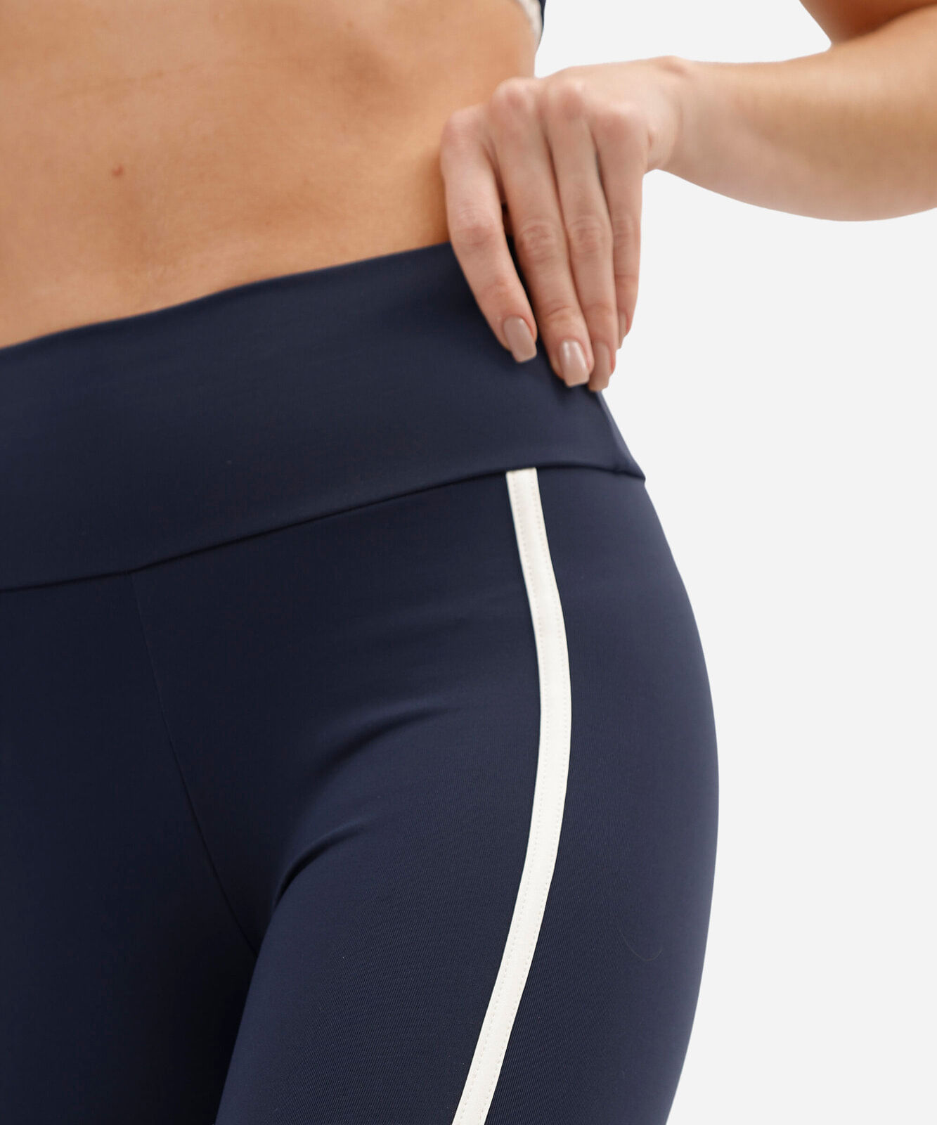 calça legging esportiva feminina de poliamida com viés azul