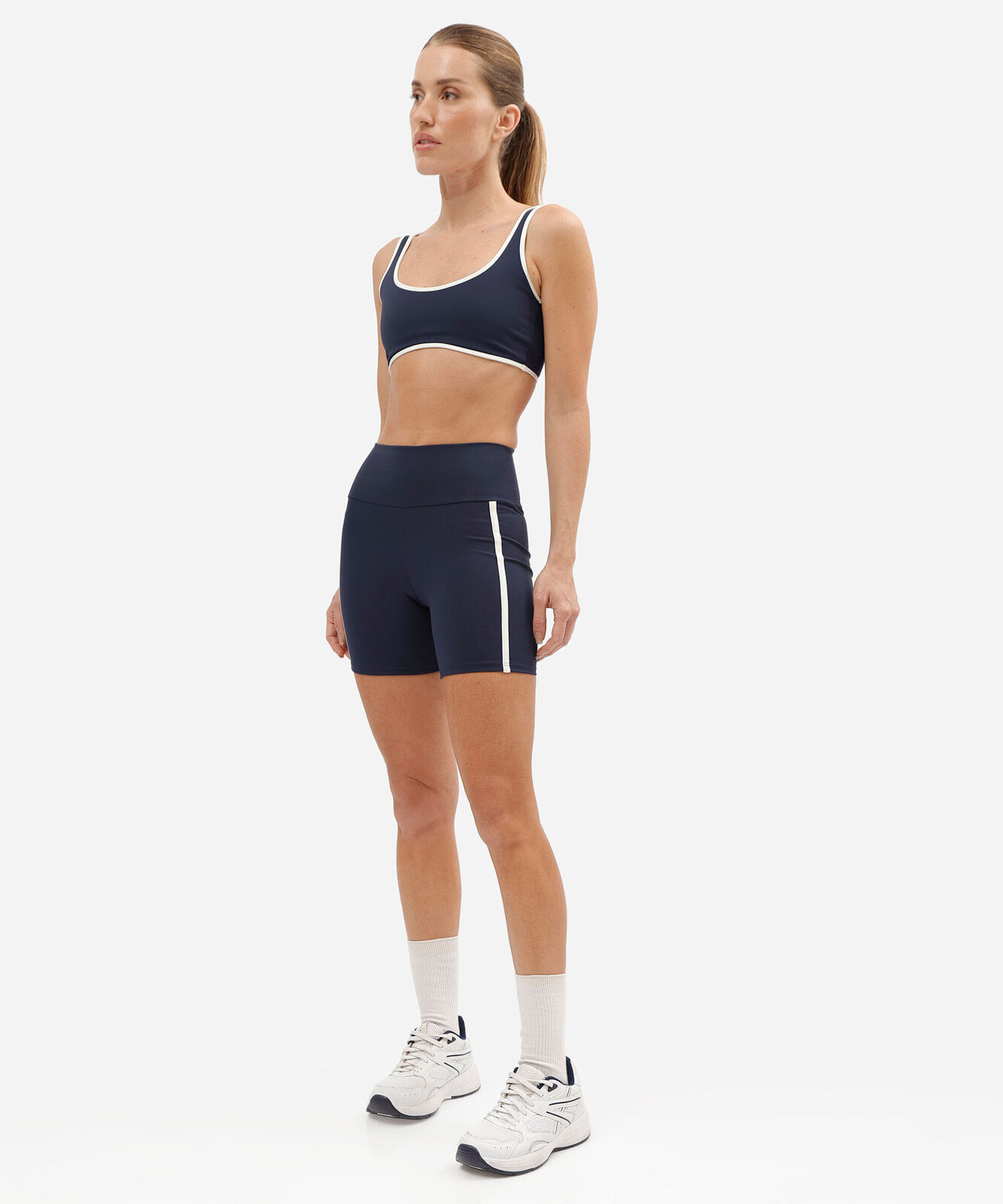 bermuda ciclista esportiva feminina de poliamida com viés azul