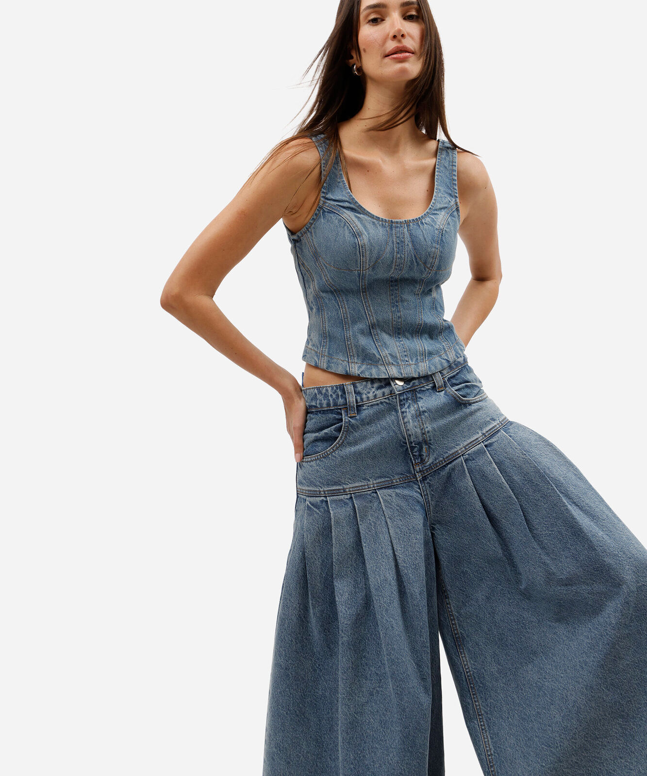 calça maxi pantalona feminina com pregas gustavo silvestre azul