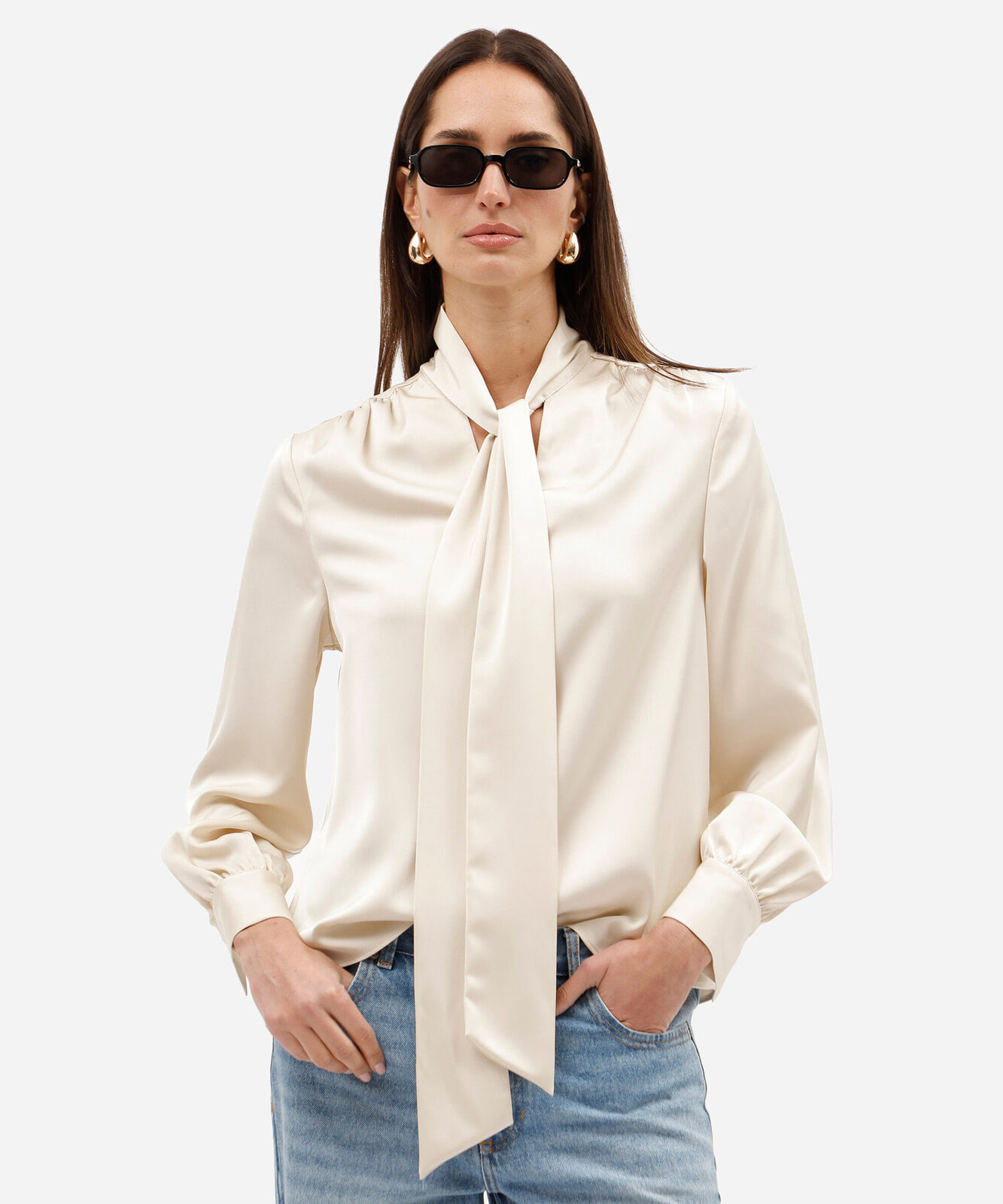 blusa feminina gola laço manga longa acetinada bege
