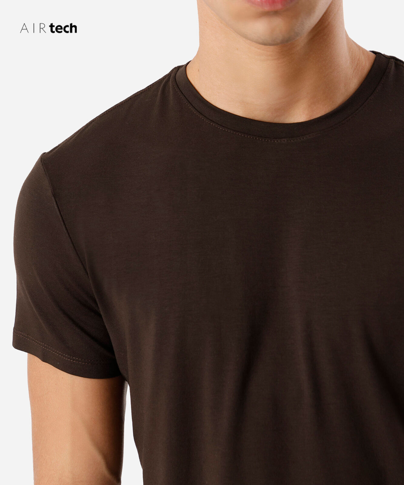 camiseta slim masculina AIRtech marrom