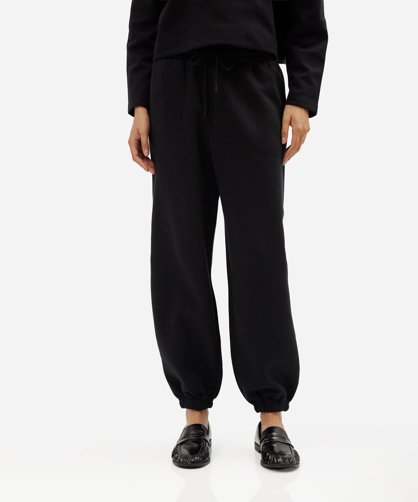 calça jogger balloon feminina de moletom cós elástico preta
