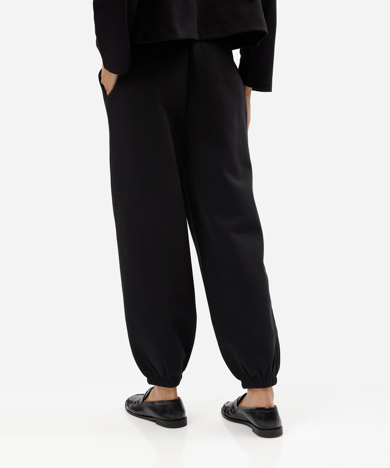 calça jogger balloon feminina de moletom cós elástico preta