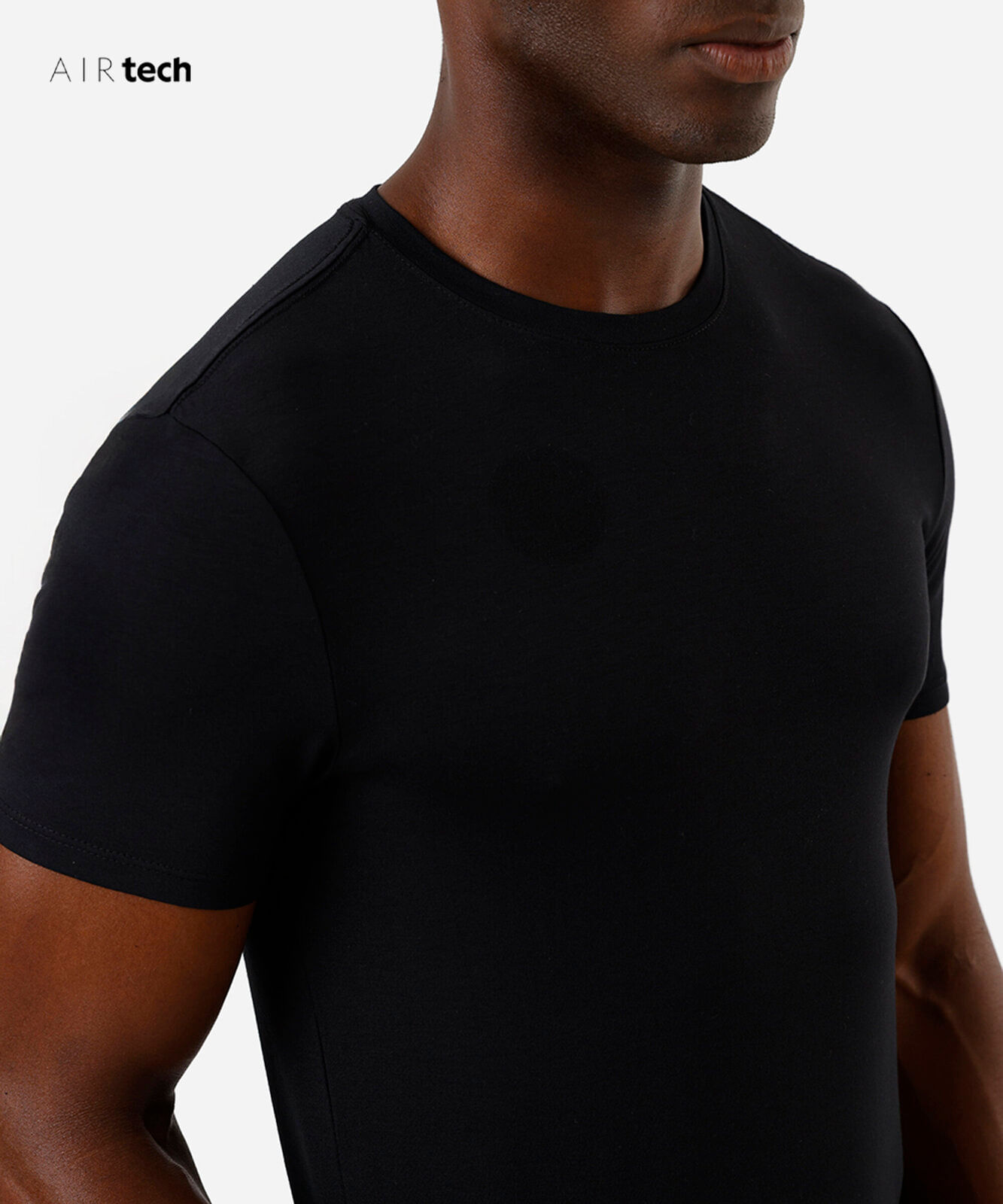 camiseta slim masculina AIRtech preto