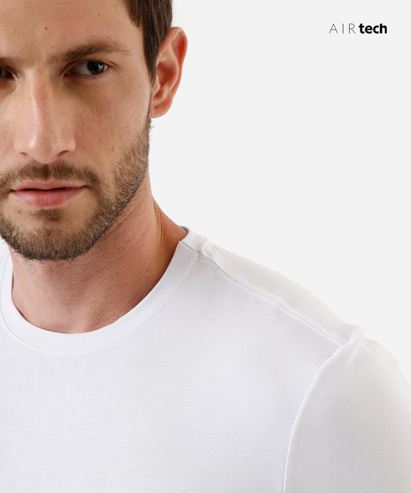 camiseta slim masculina AIRtech branco