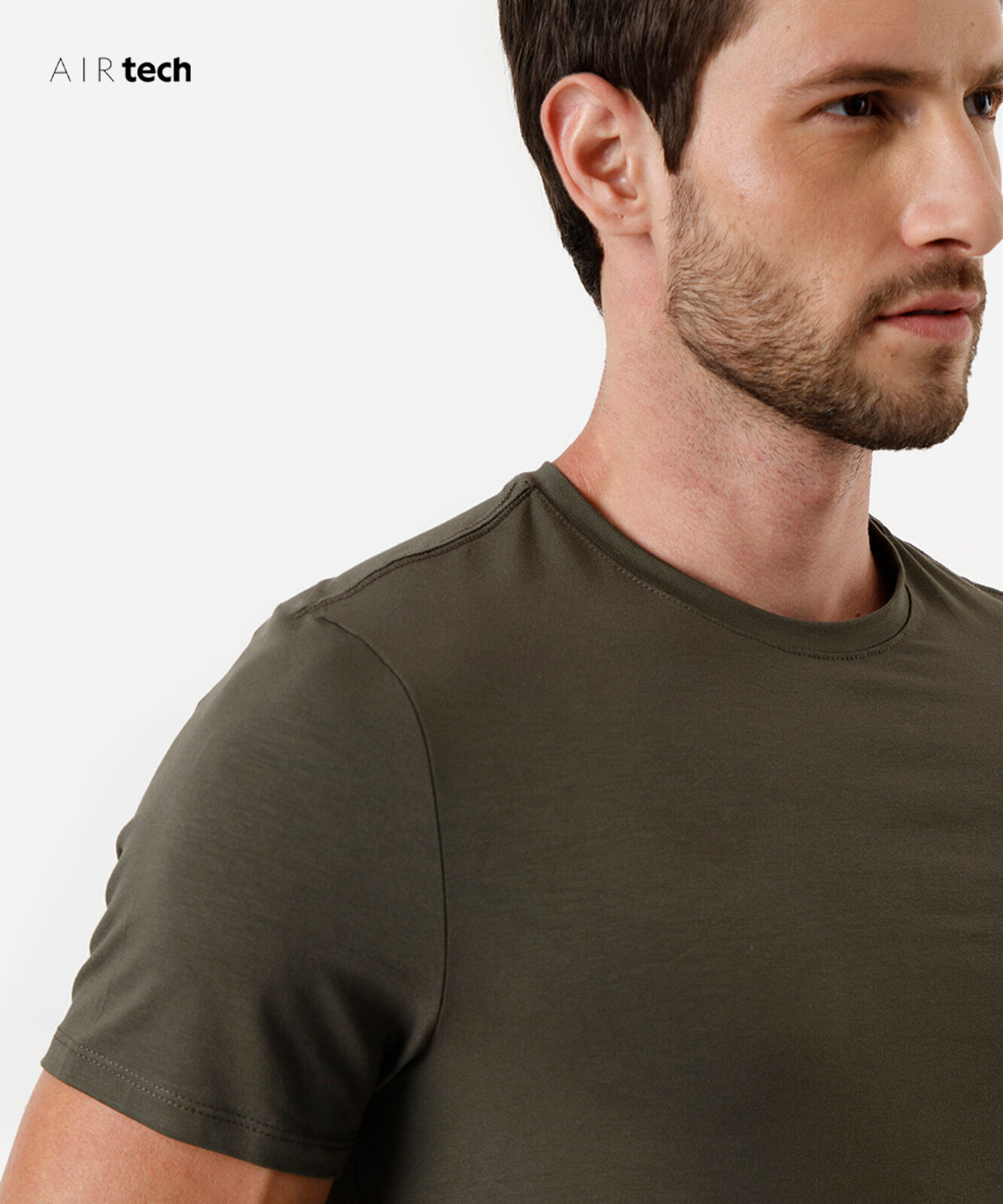 camiseta slim masculina AIRtech verde