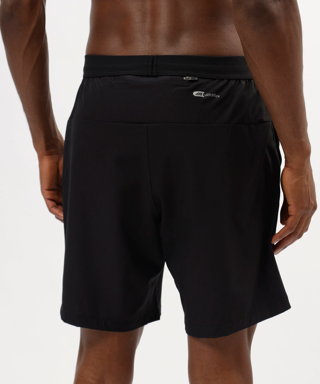 short masculino esportivo com recortes preto