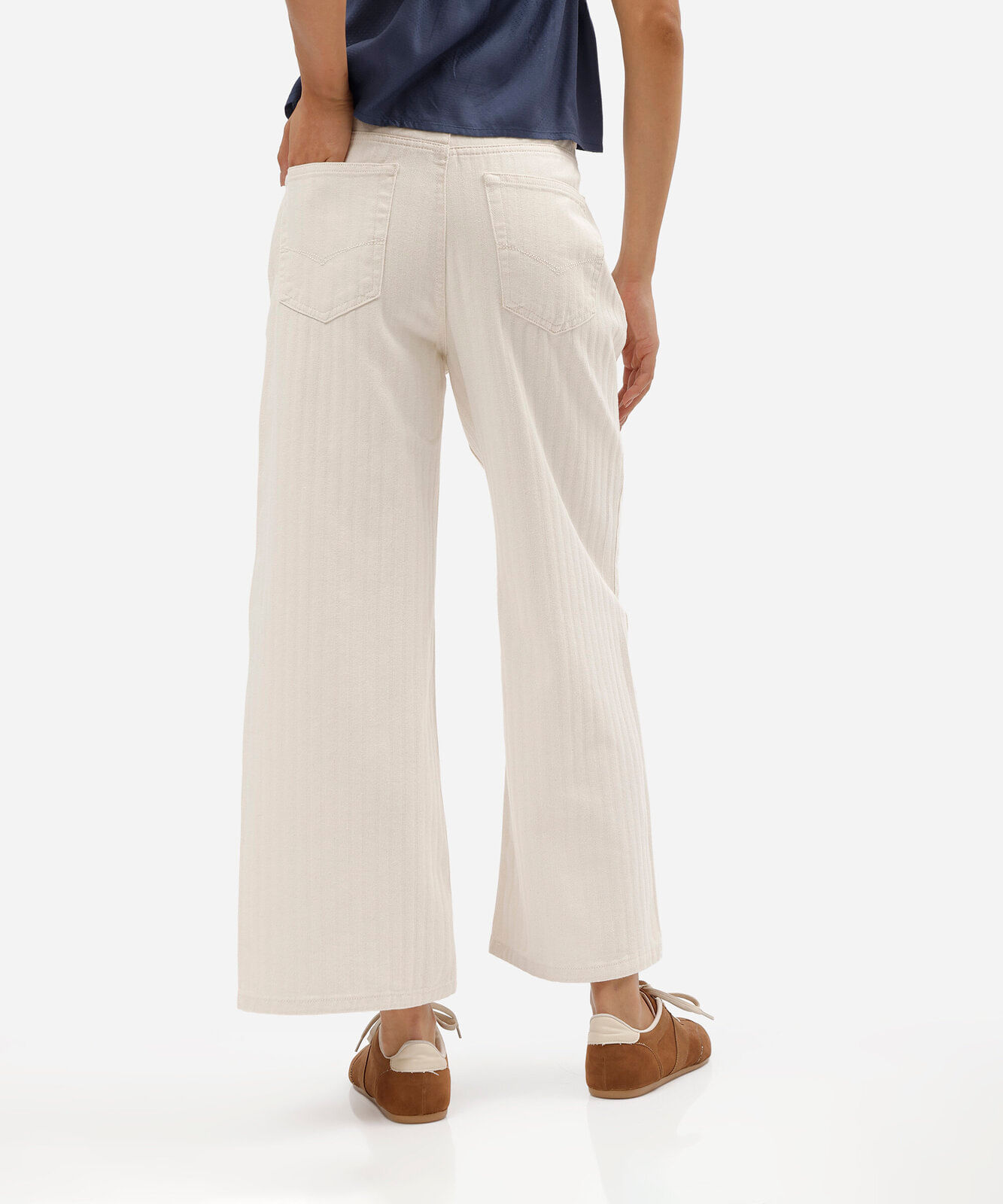 calça wide leg cropped feminina de sarja texturizada cintura alta bege