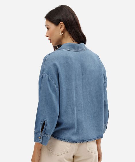 camisa feminina jeans com bolsos azul