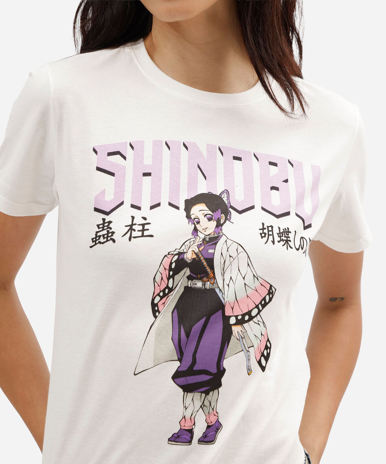 camiseta feminina de algodão manga curta demon slayer off white