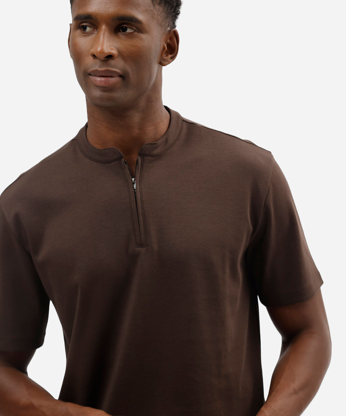 polo masculina de algodão peruano com zíper marrom
