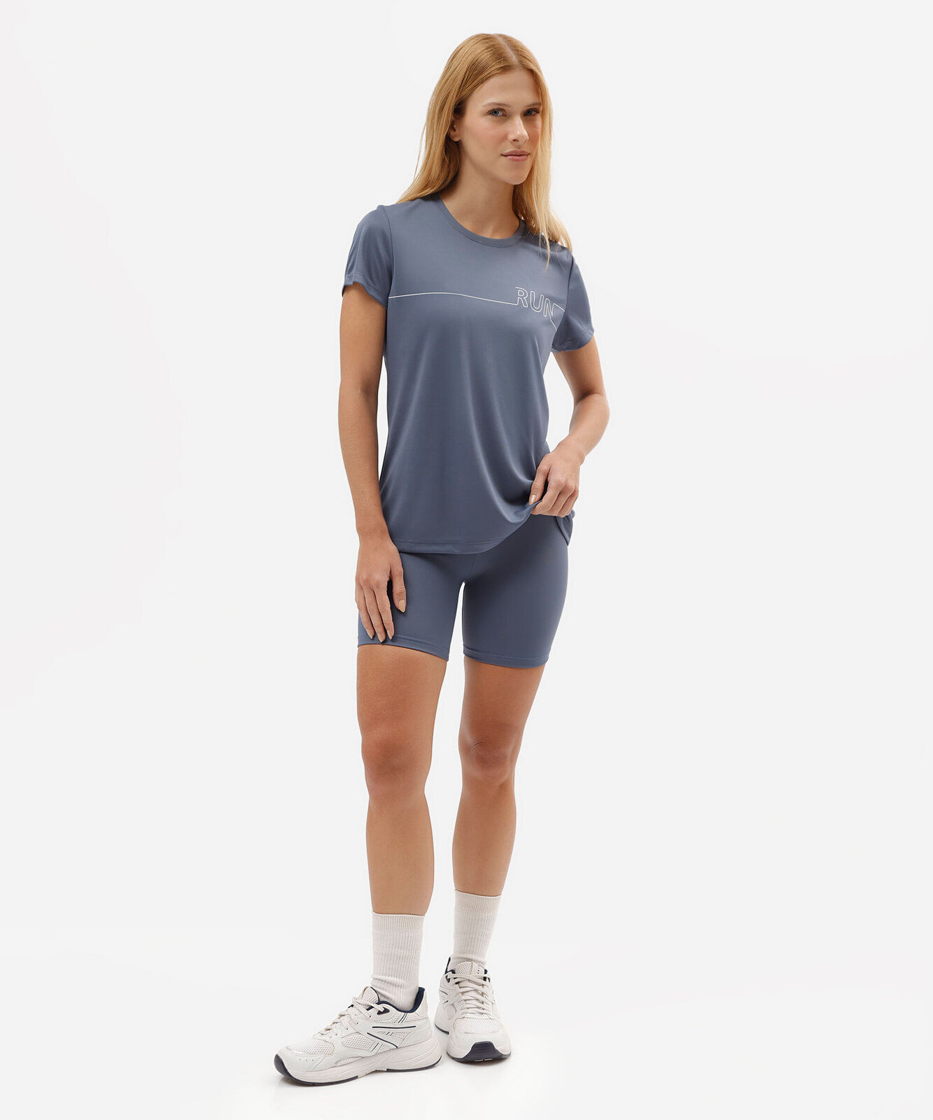 camiseta esportiva feminina manga curta estampada azul