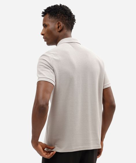 camisa polo masculina comfort em malha texturizada com zíper cinza